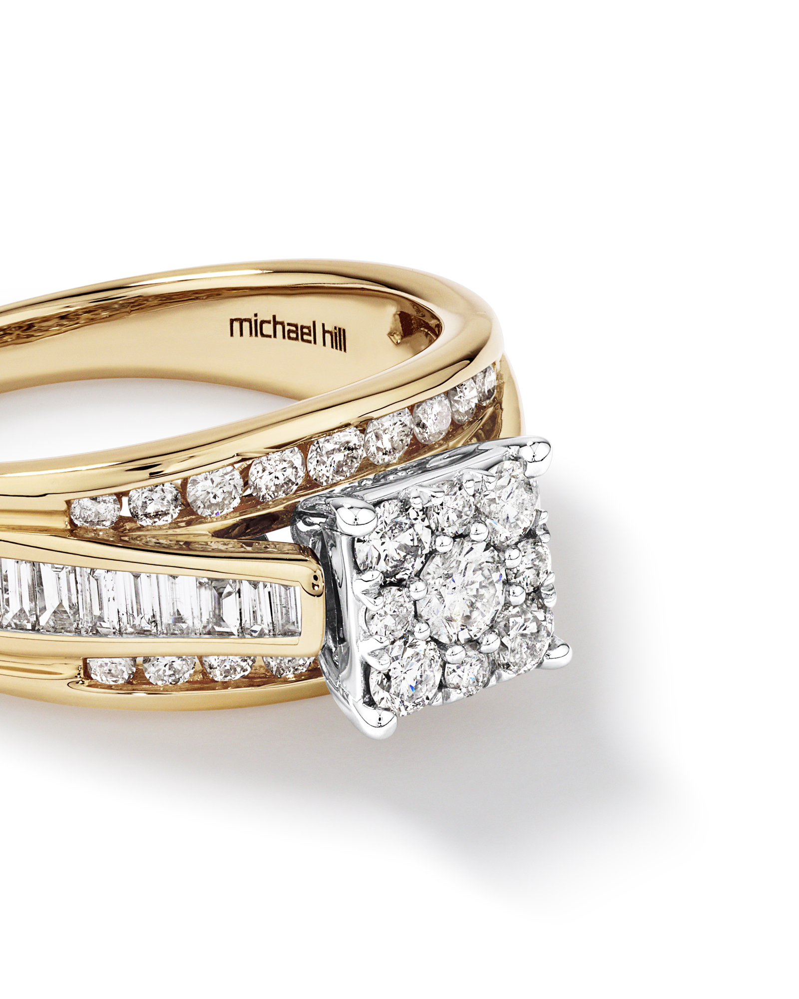 Bague de fiançailles en or blanc et jaune 14 K avec diamants totalisant 1 ct