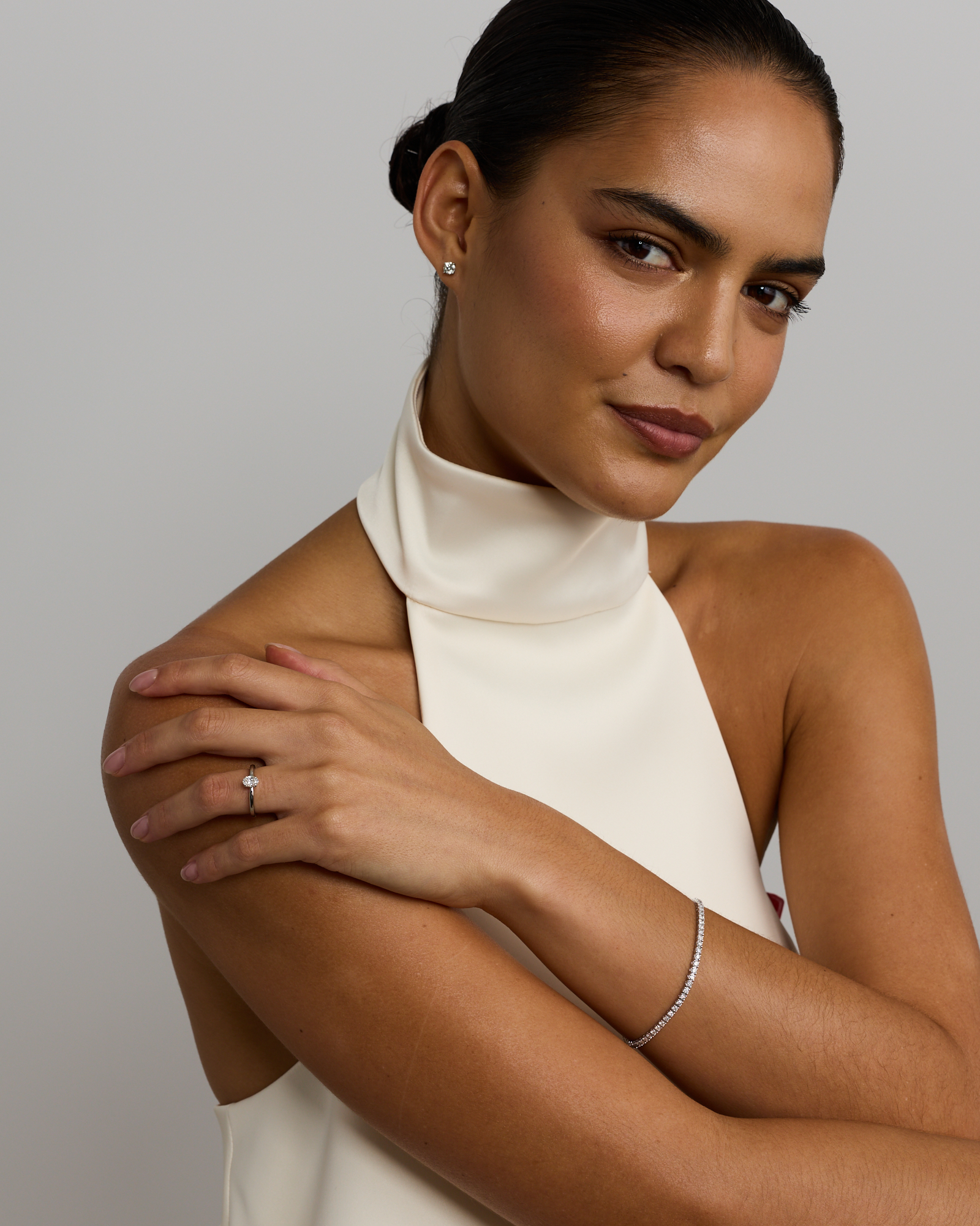 Bague solitaire ovale TW 0,50 carat en platine recyclé