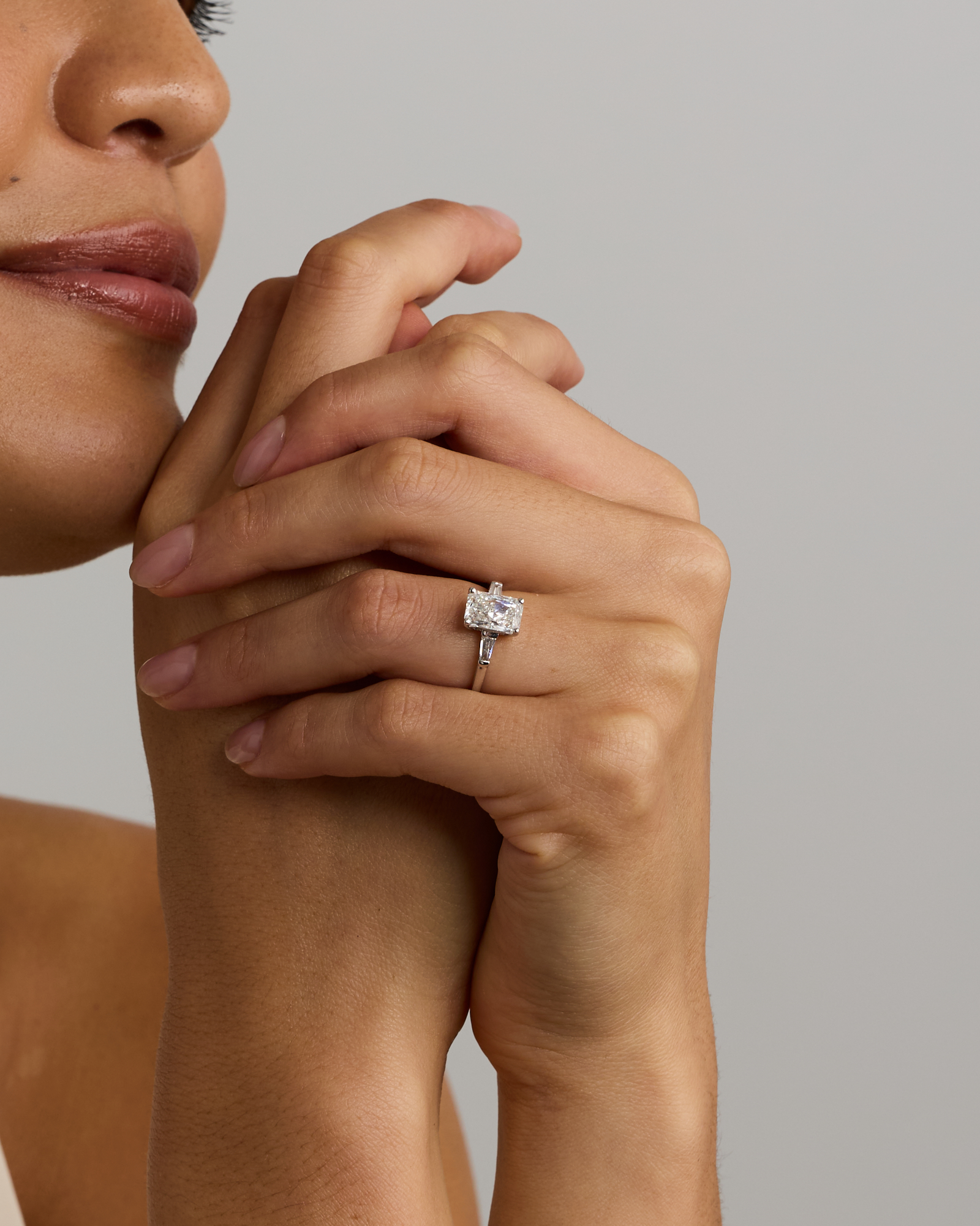 Bague de fiançailles en or blanc 14 carats, diamants laboratoire 2,25 taille baguette et radiante