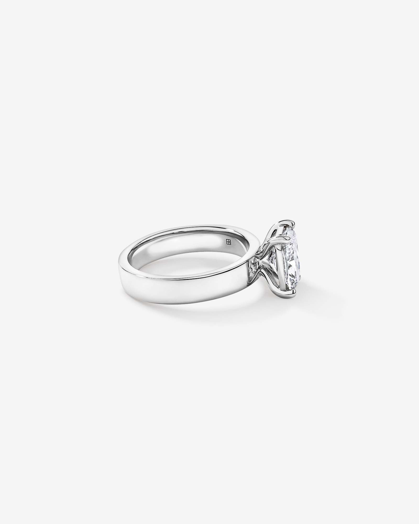 2.00TW Elongated Cushion Laboratory-Grown Diamond Solitaire Ring 14kt Yellow Gold