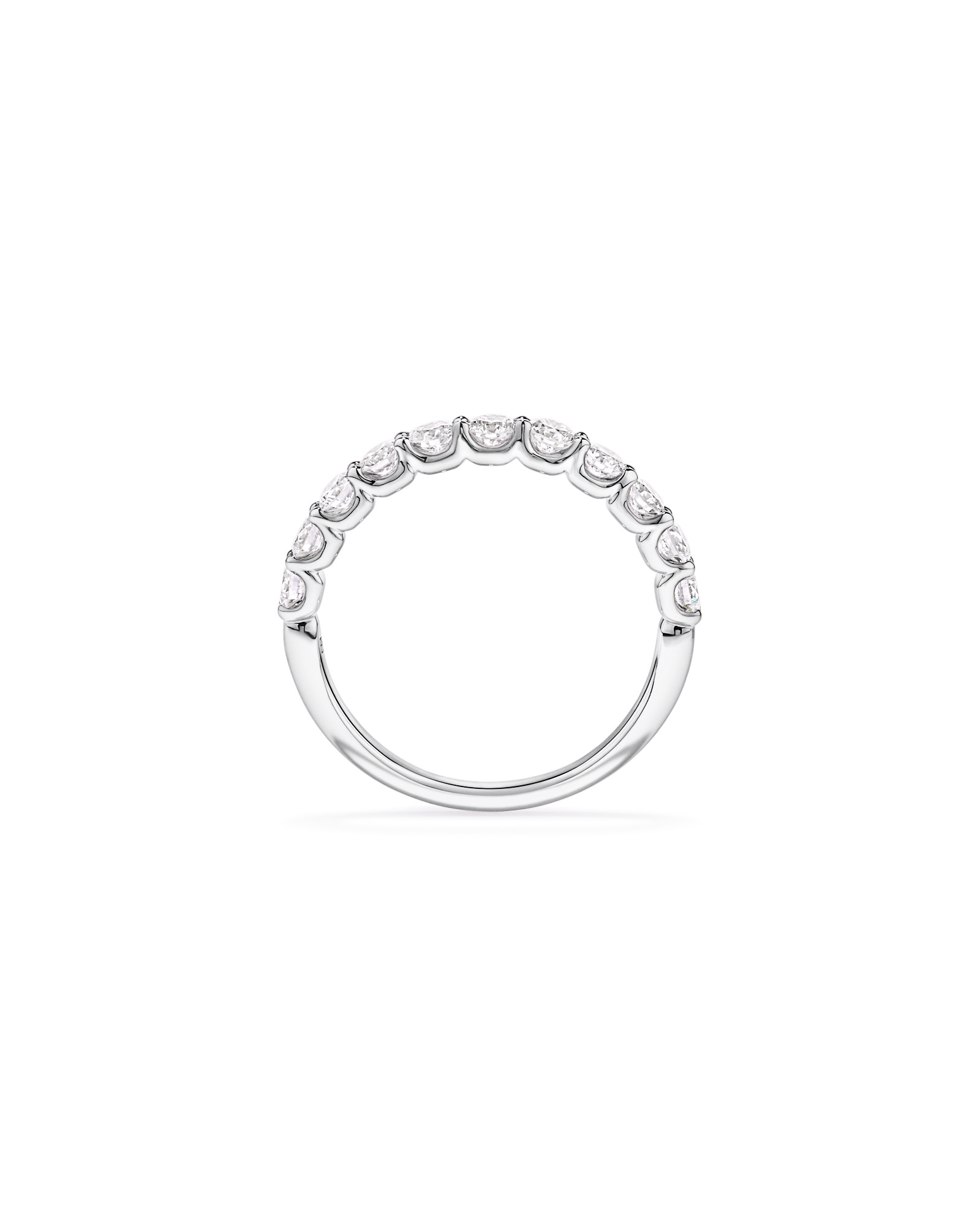 Alliance en or blanc 14 carats sertie d'un diamant rond brillant de synthèse 0,83 carat