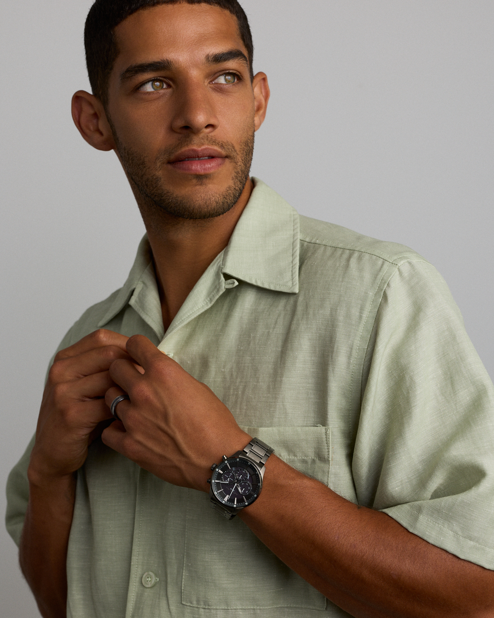 Montre à énergie solaire en acier inoxydable noir pour homme