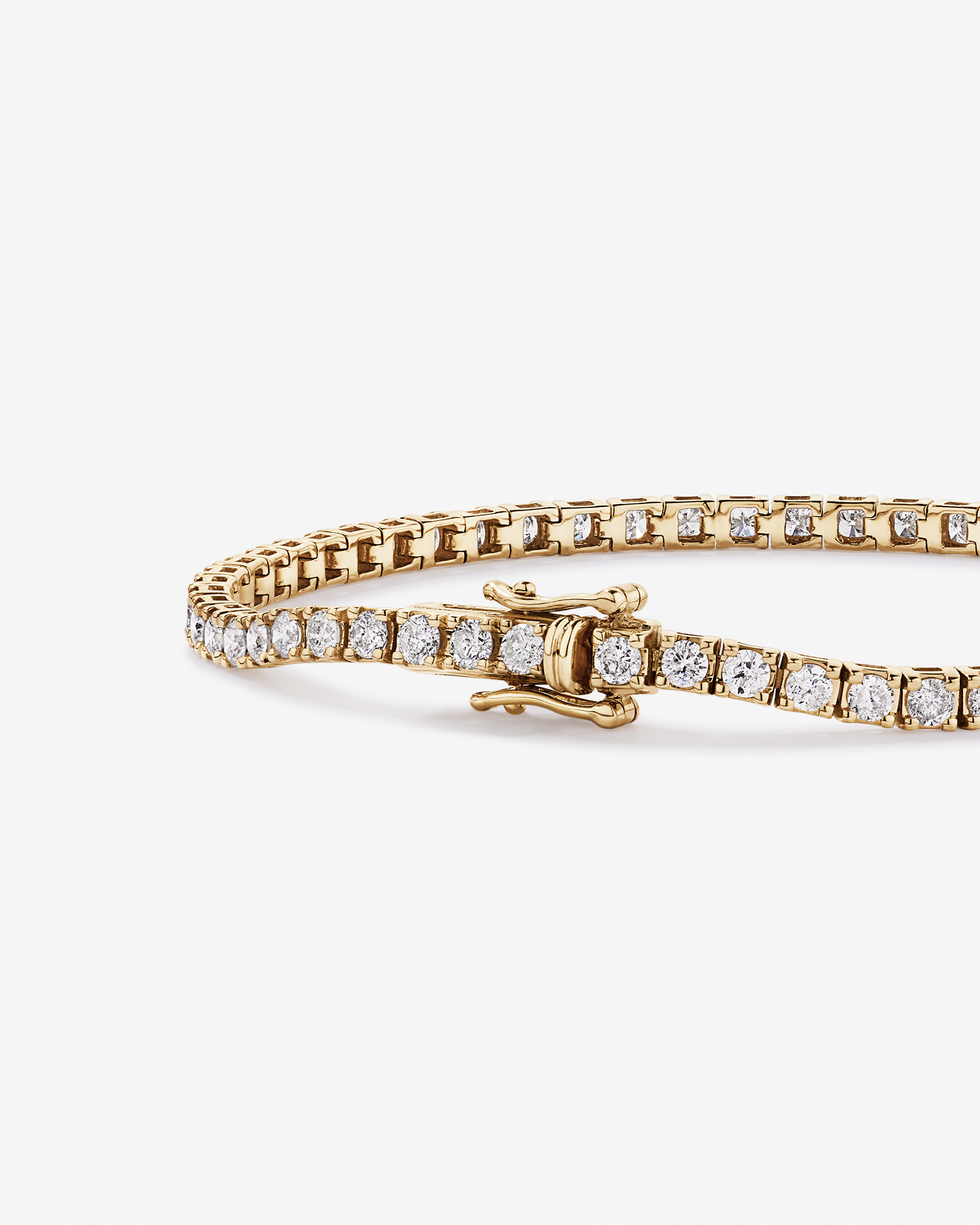 Bracelet de Tennis de 4,00 Carat TW en Diamant en Or Jaune 10kt