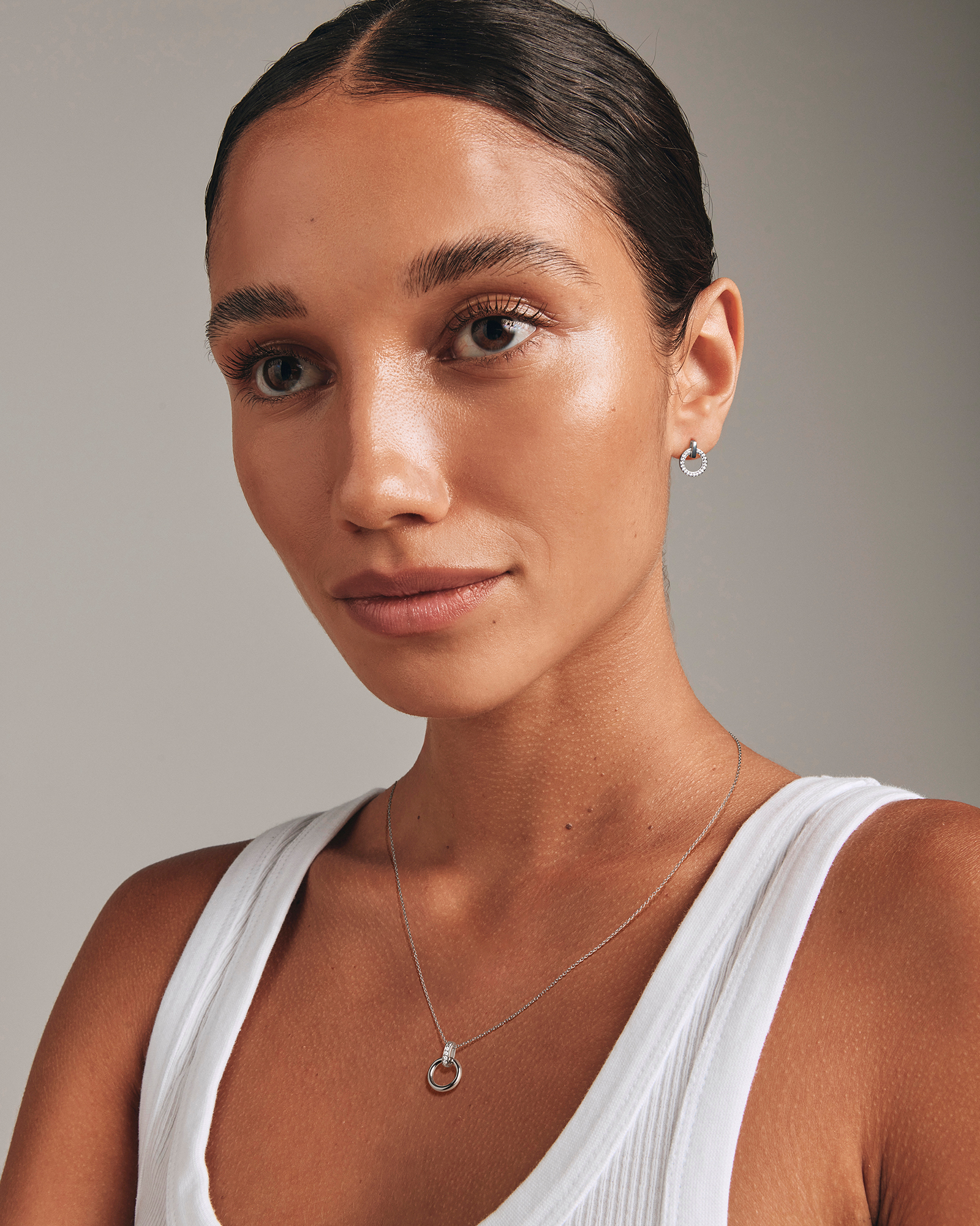 Boucles d'oreilles clous Heurtoir en argent sterling avec zircone cubique