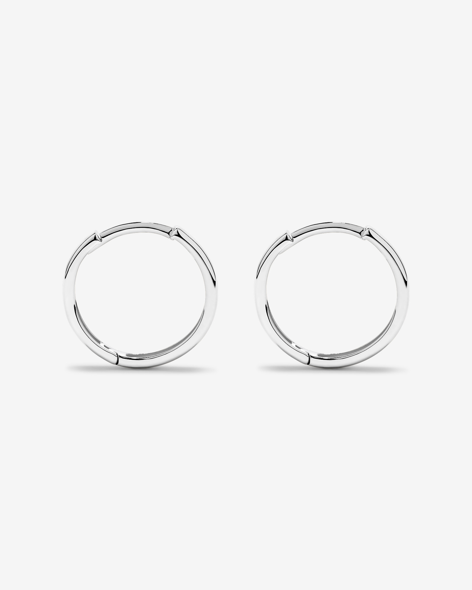 Boucles d'oreilles Huggie polies de 13,5 mm en argent sterling
