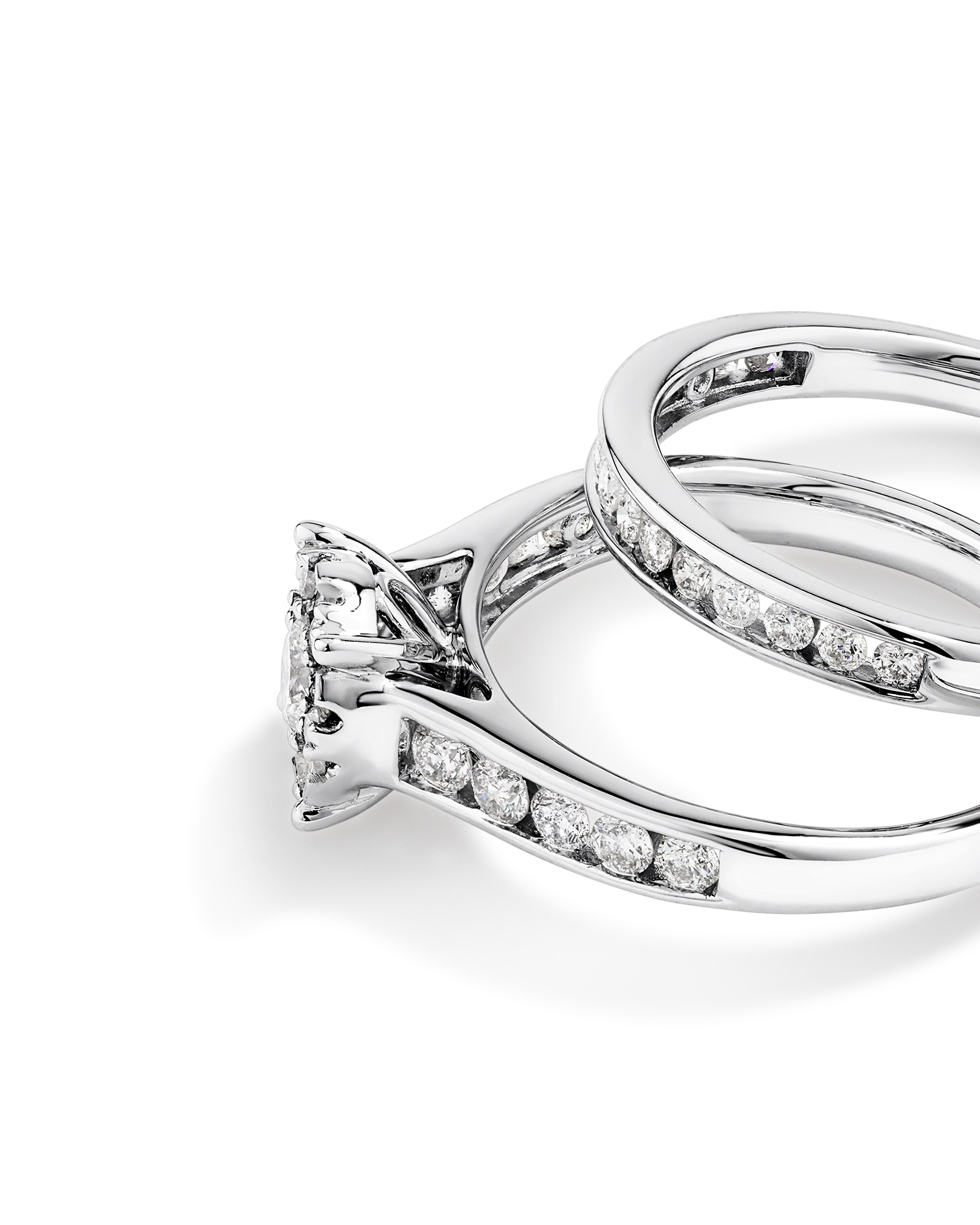 1,00 Carat Poids Total Ensemble Bague De Fiançailles En Diamant Rond Et Bande De Mariage Sertie En Canal, En Or Blanc 14 Ct