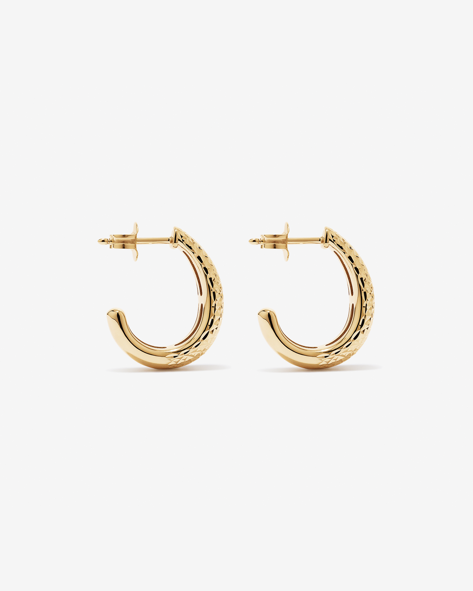 Textured Hoop Earrings in 18Kt Vermeil