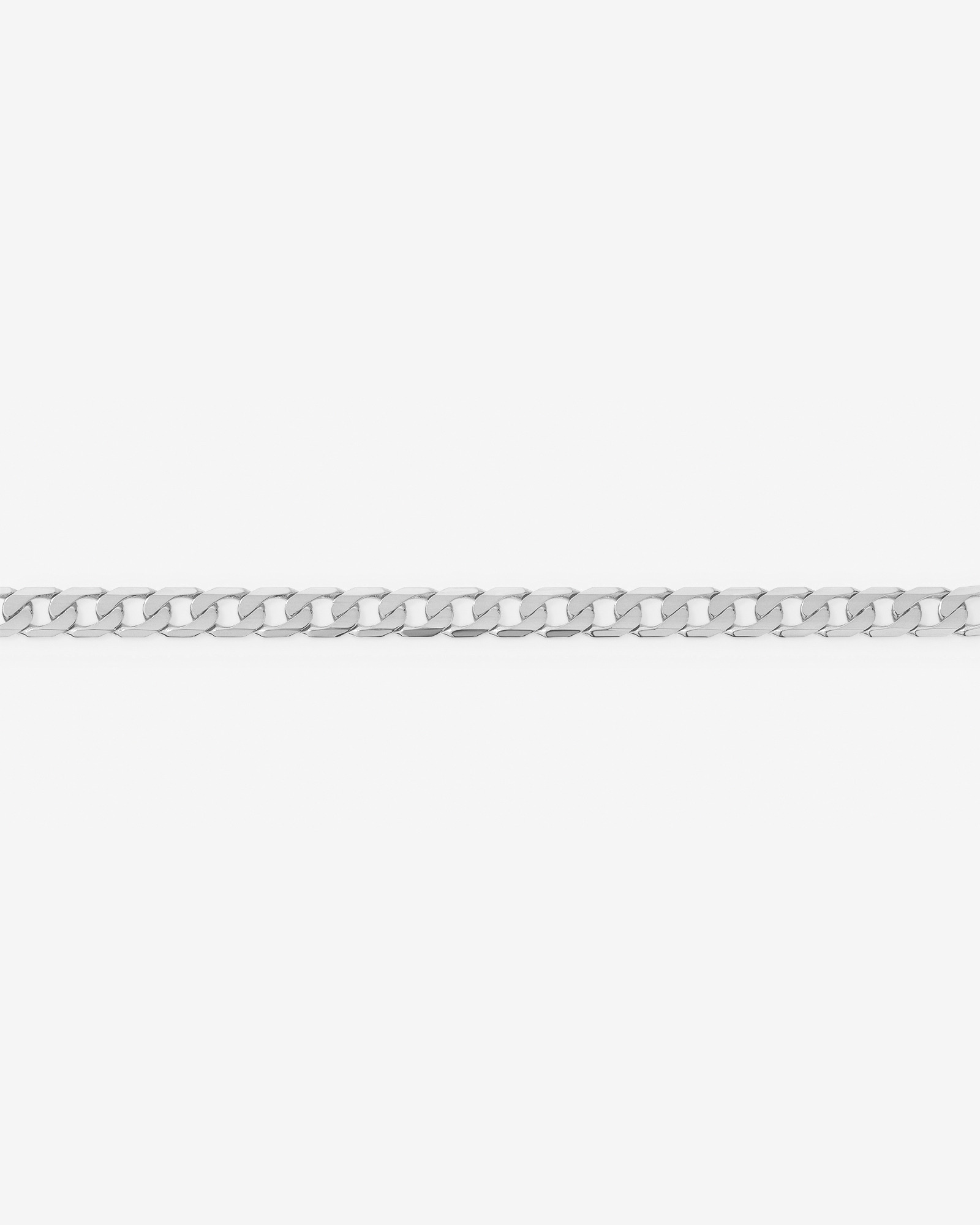 17cm (9") 8.87mm Flat Beveled Curb Bracelet in 10kt White Gold