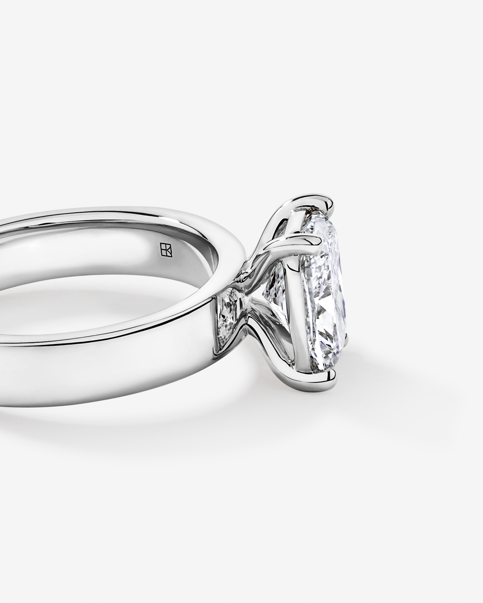 2.00TW Elongated Cushion Laboratory-Grown Diamond Solitaire Ring 14kt Yellow Gold