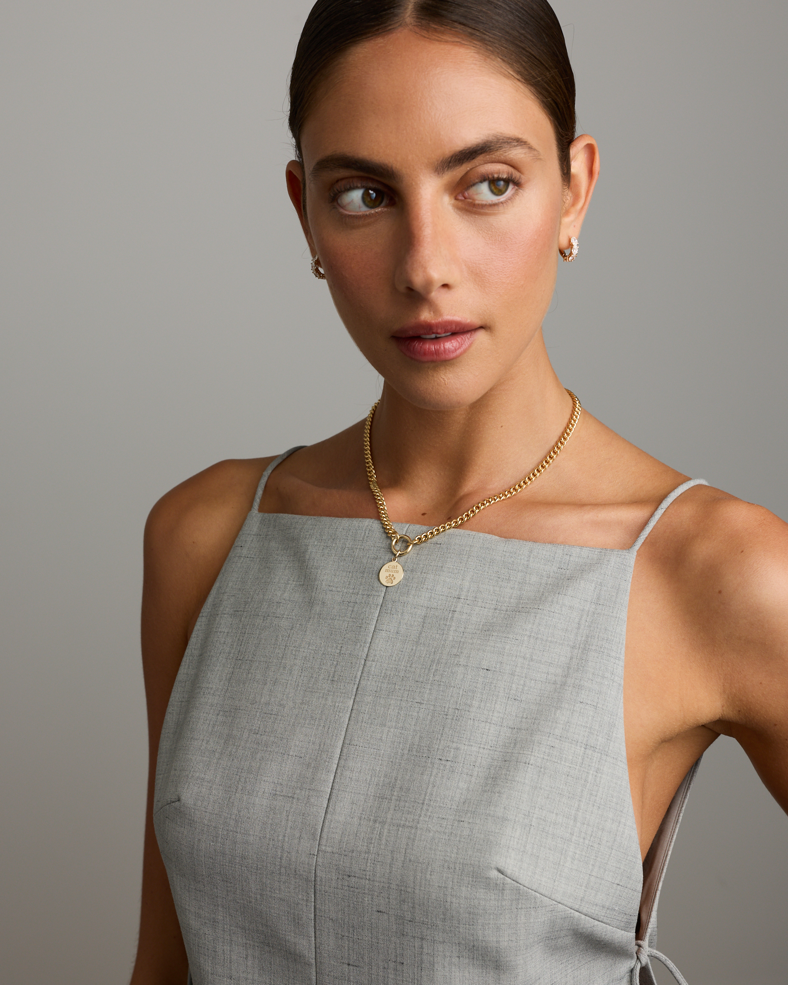 Cat Mum Engravable Pendant in 10kt Yellow Gold