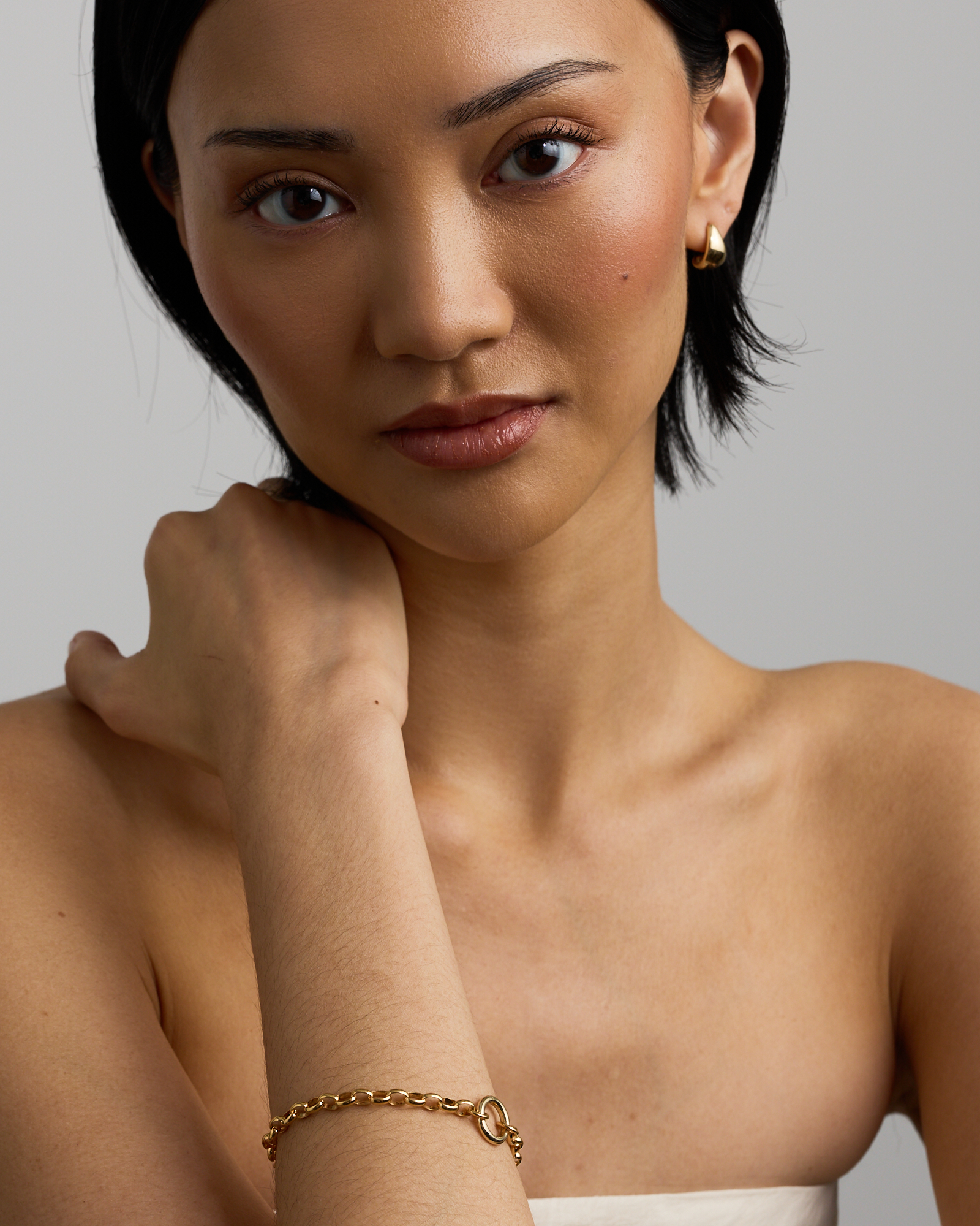 18cm (7") Oval Belcher Open Bracelet in 10ct Yellow Gold