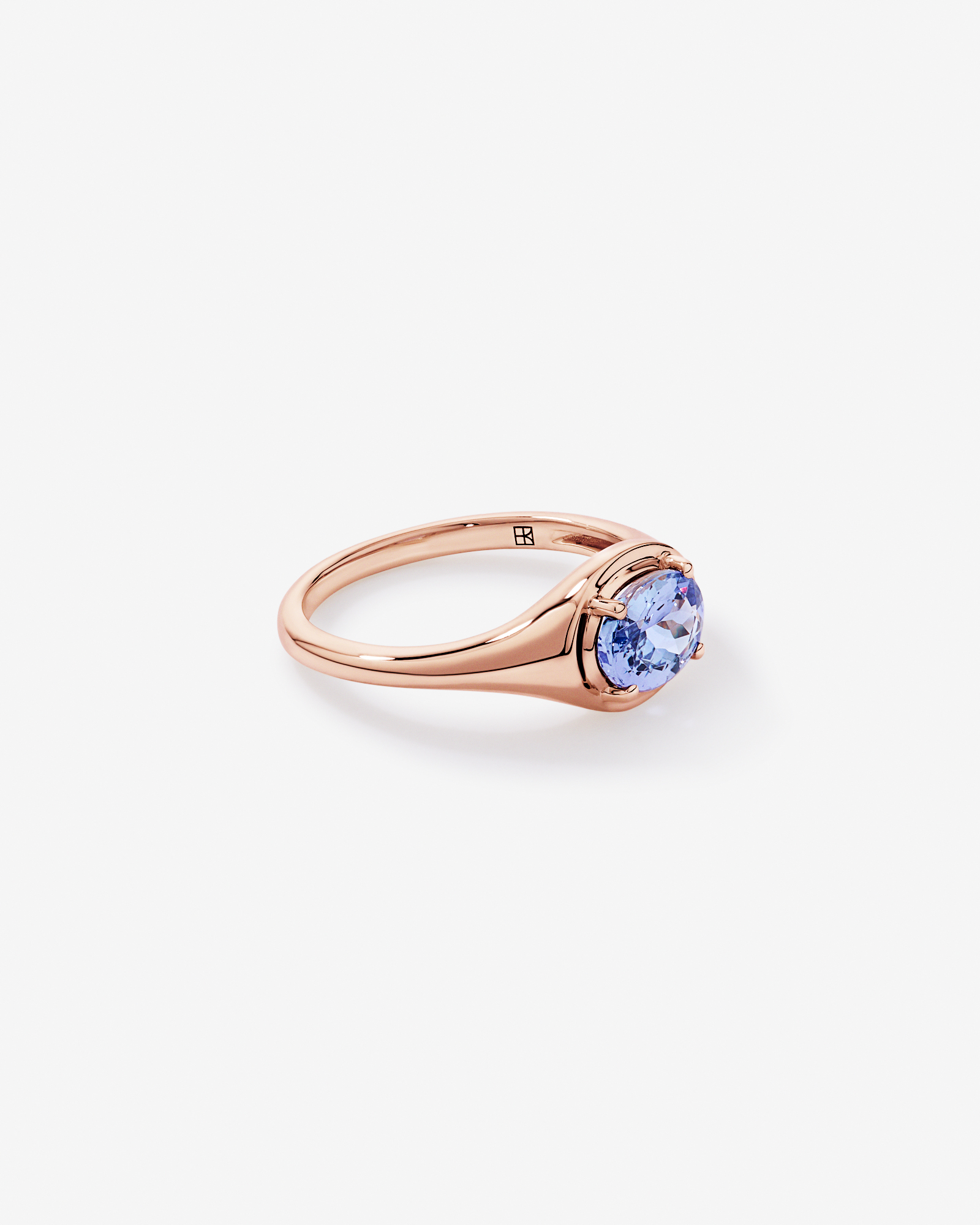 Oval Cut Tanzanite East-to-West Set Ring 10kt Rose Gold