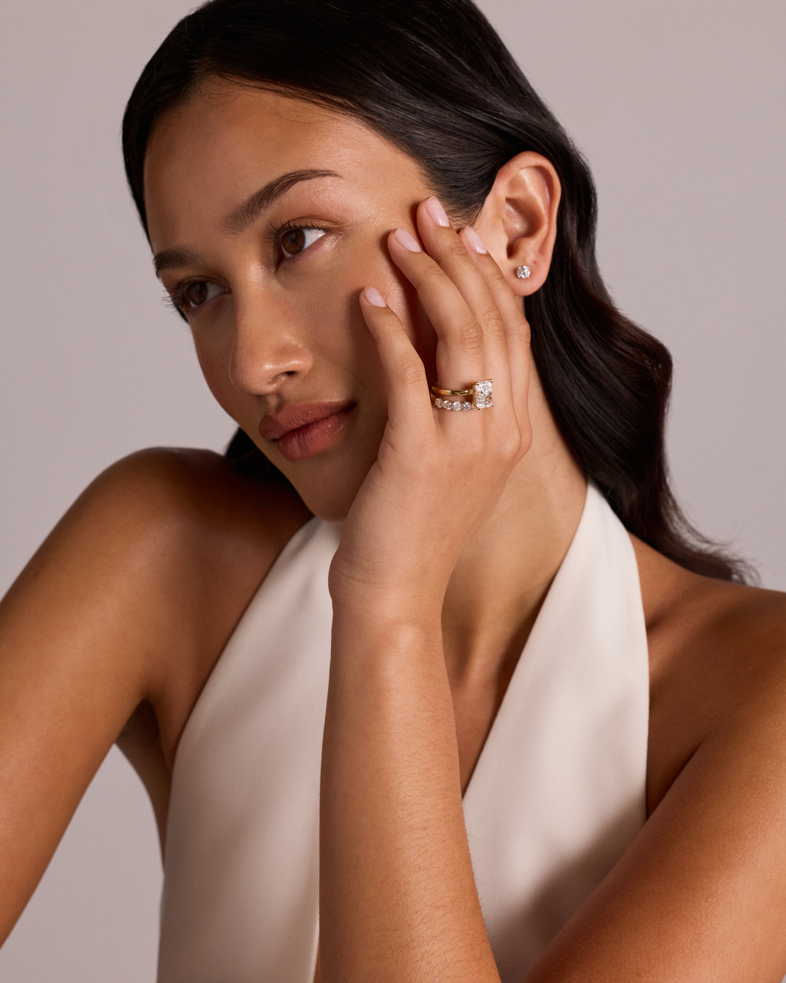 Bague solitaire en or jaune 18 carats avec diamant taille radiant de 3,10 carats (poids total)