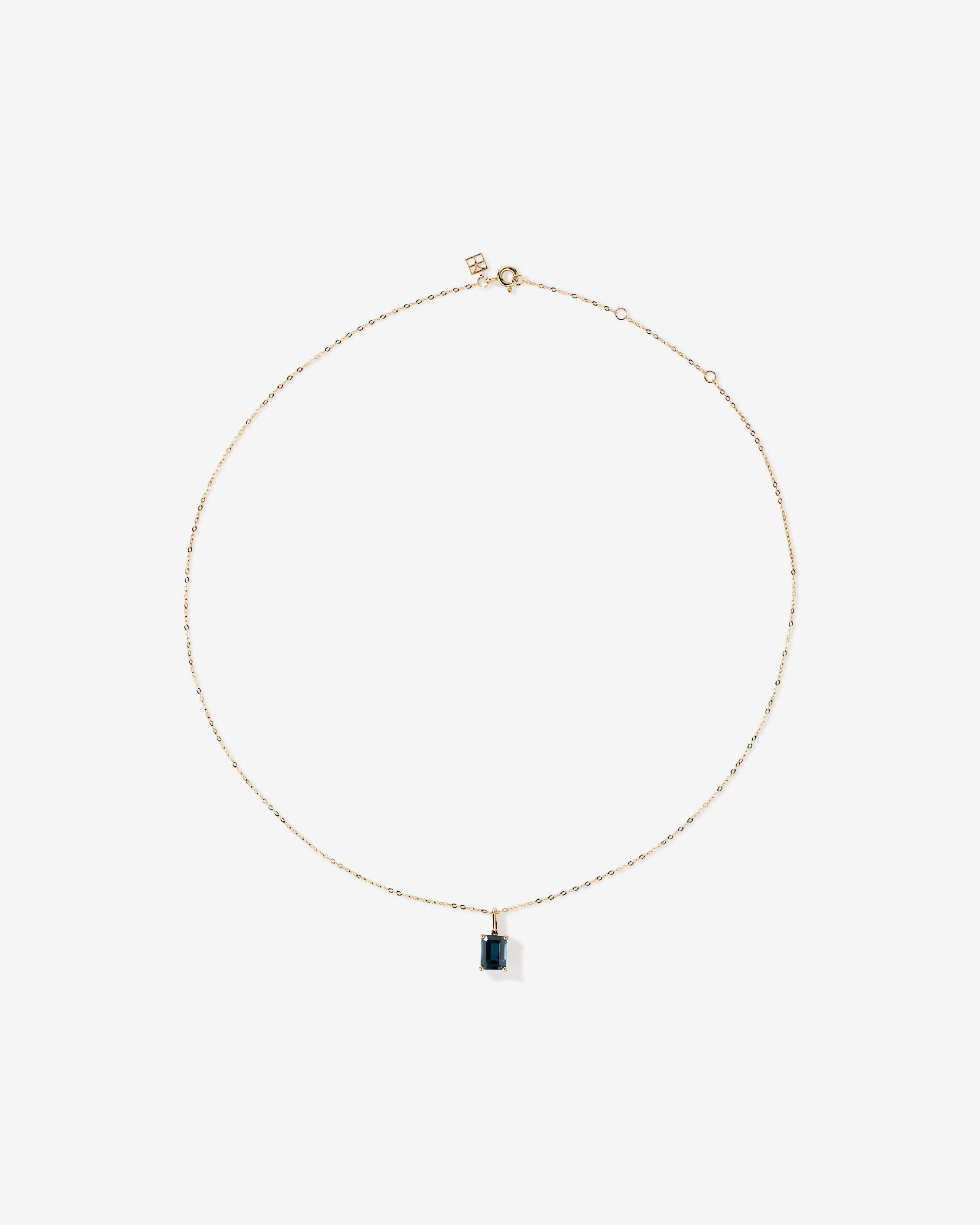 Collier Pendentif Avec Topaze Bleue De Londres Taille Émeraude En Or Jaune 10 Ct