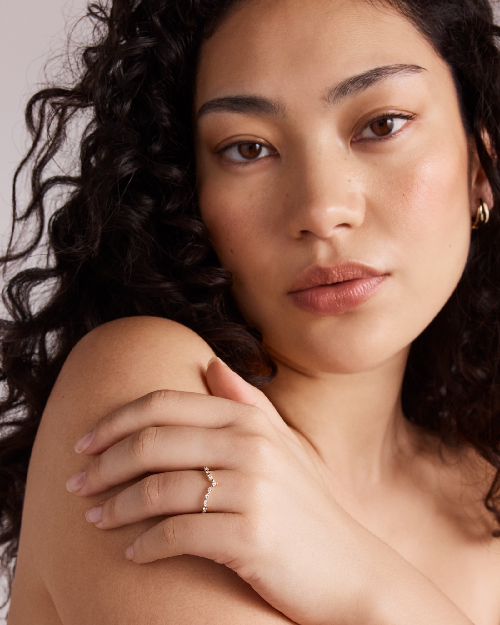 0.25 Carat TW Diamond Chevron Wedding Ring in 14kt Yellow Gold