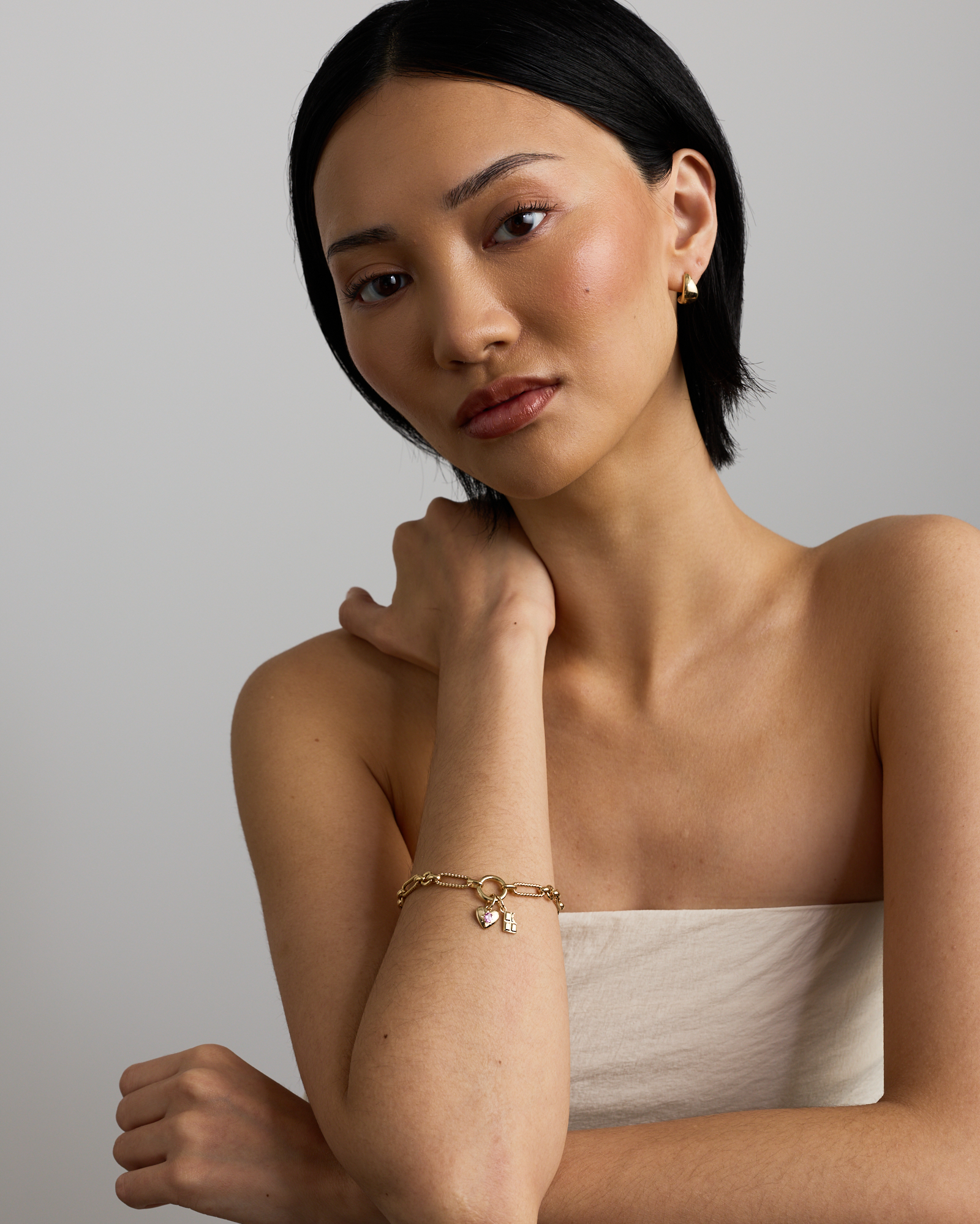 Pendentif Cœur avec Saphir Rose de Synthèse en Or Jaune 10 Carats