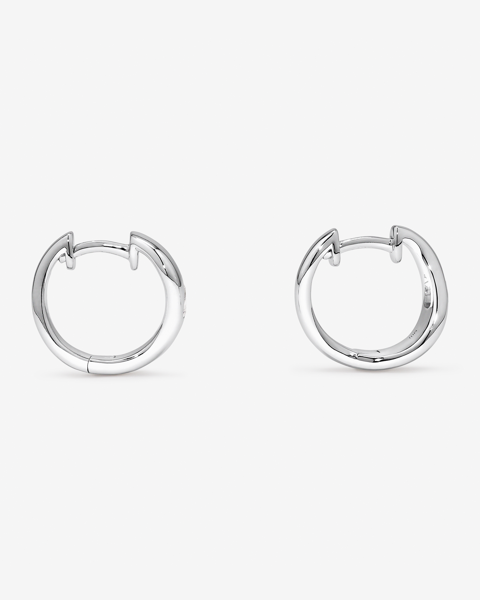 0,20 carat TW boucles d'oreilles créoles avec diamants de laboratoire taille poire en argent sterling