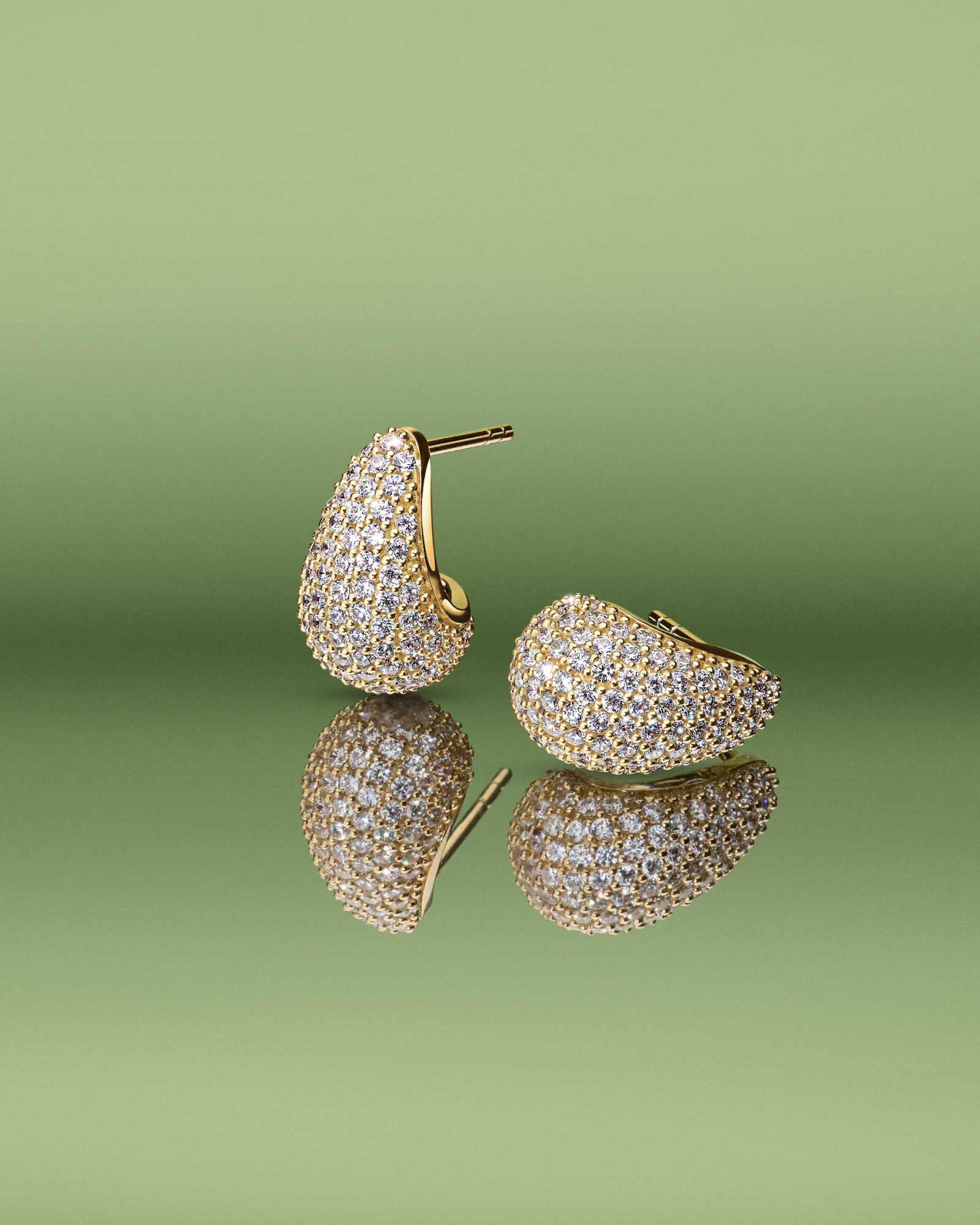 Pavé Tapered Cubic Zirconia Stud Earrings in 18kt Vermeil