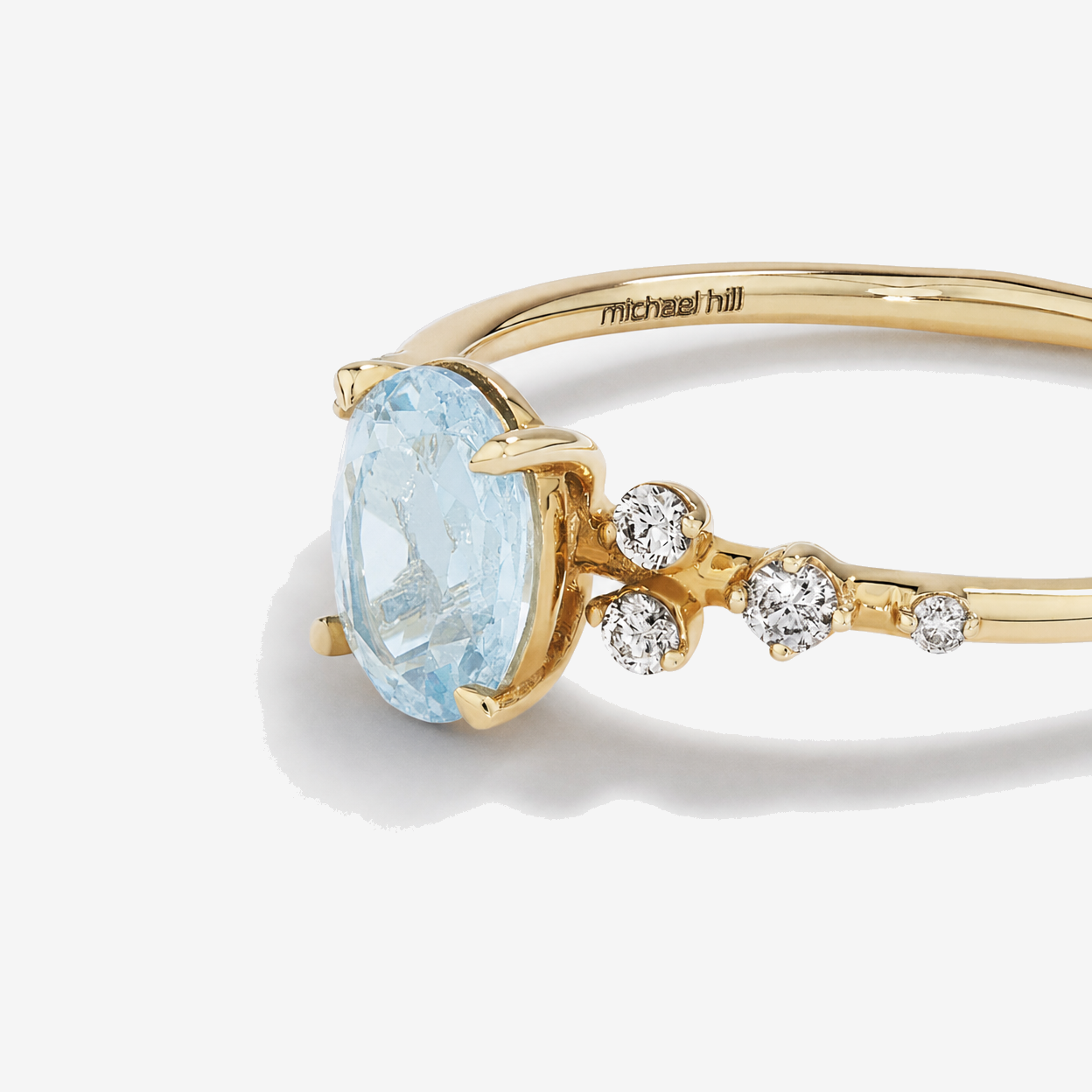 Bague Aigue-marine avec diamants 0,12 ct PT en or jaune 10