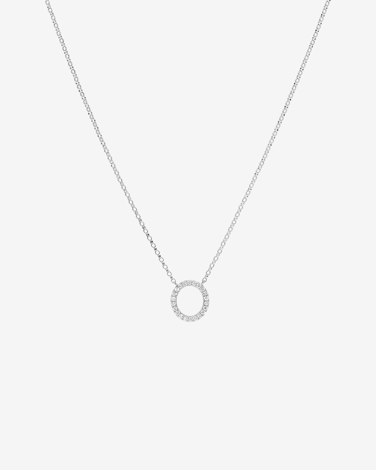 Collier à initiale O en or blanc 10 K avec diamants totalisant 0,10 ct