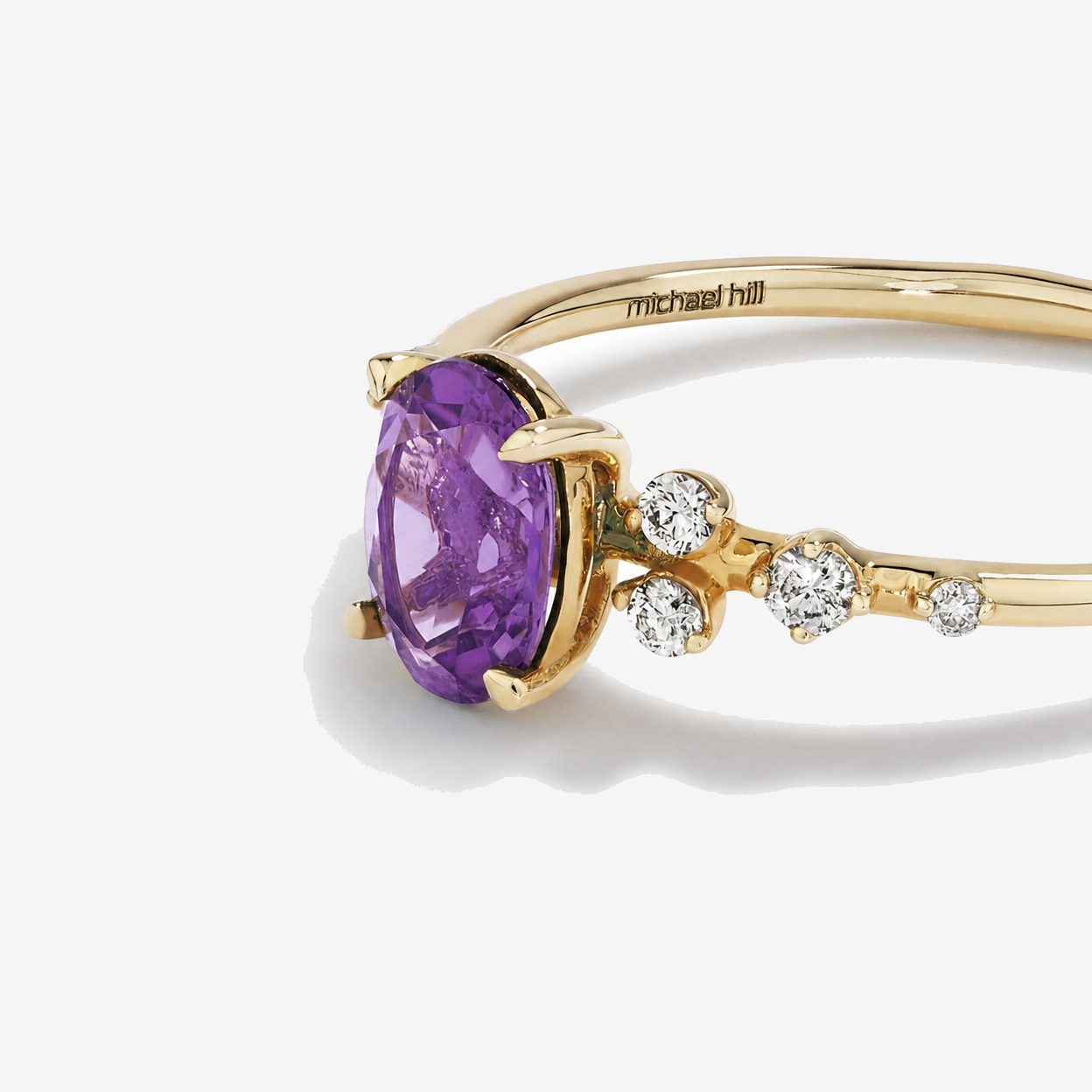 Bague Améthyste avec diamants 0,12 ct PT en or jaune 10