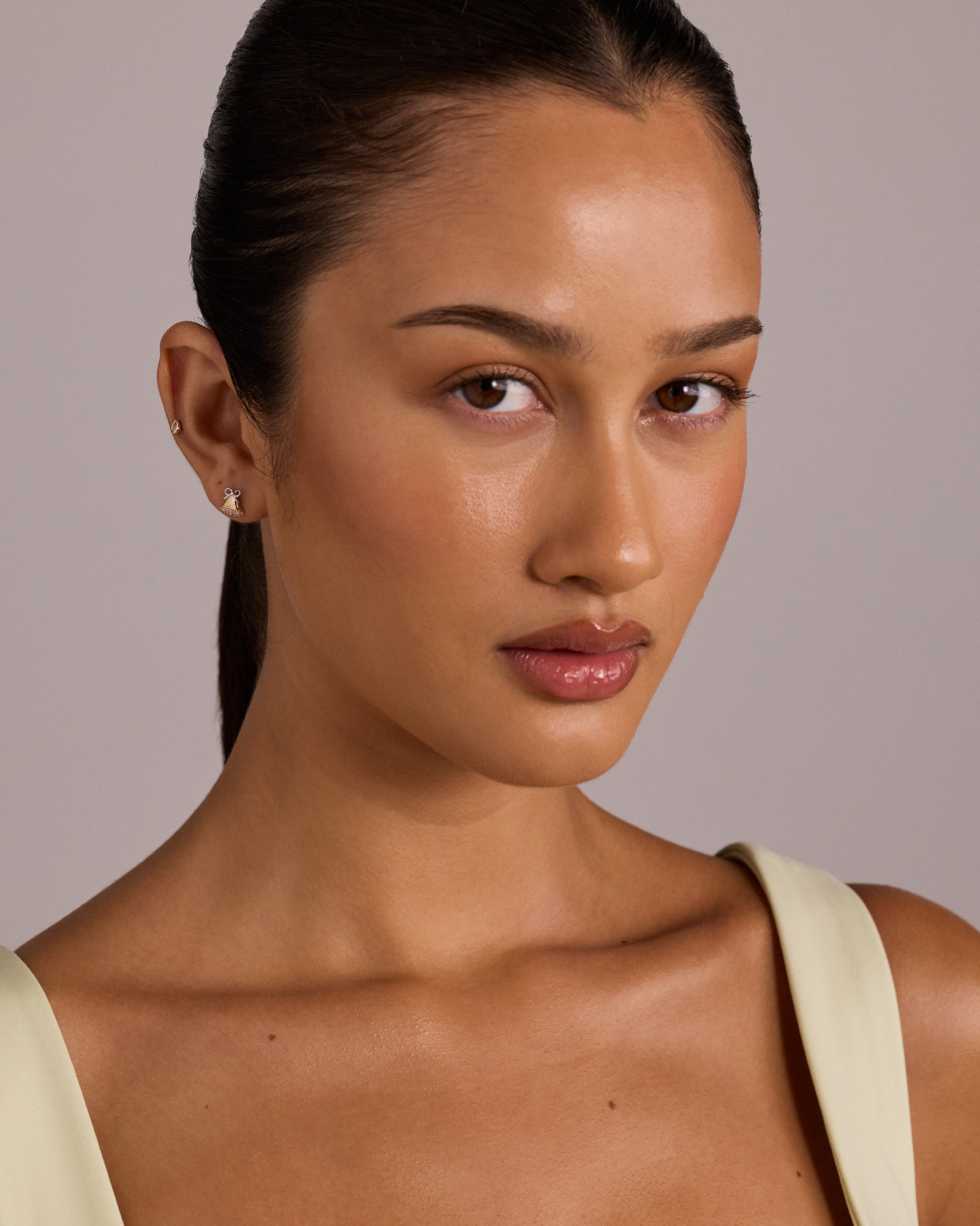 Bell Stud Earrings with Cubic Zirconia in 10kt Yellow Gold