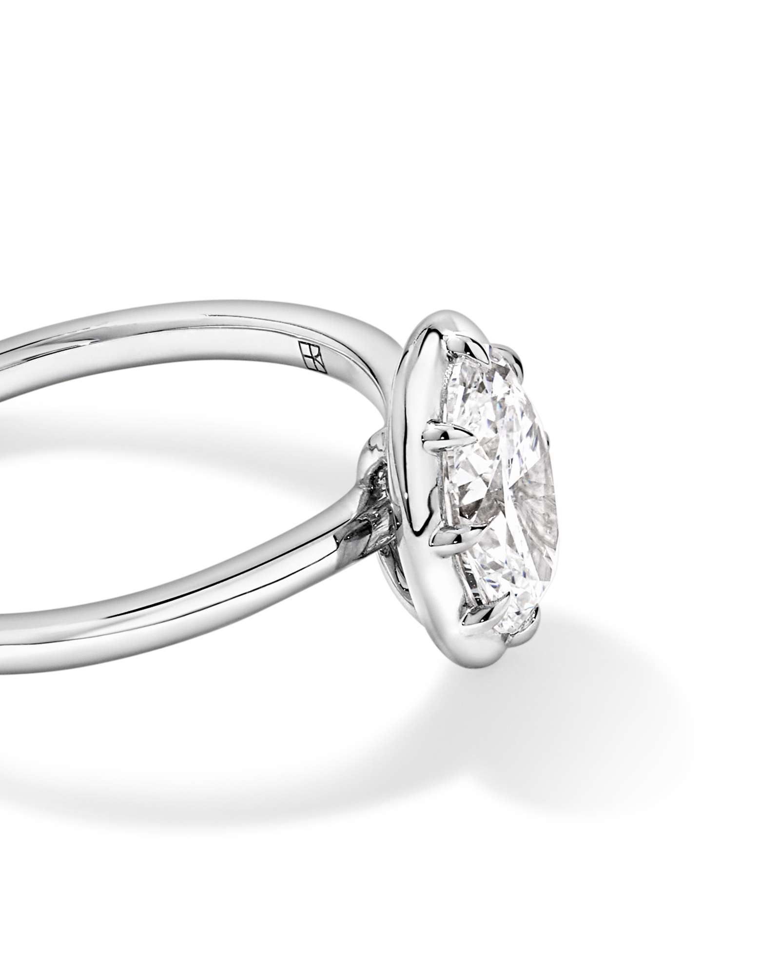 1.50TW Oval Laboratory-Grown Diamond Solitaire Ring 14kt Gold
