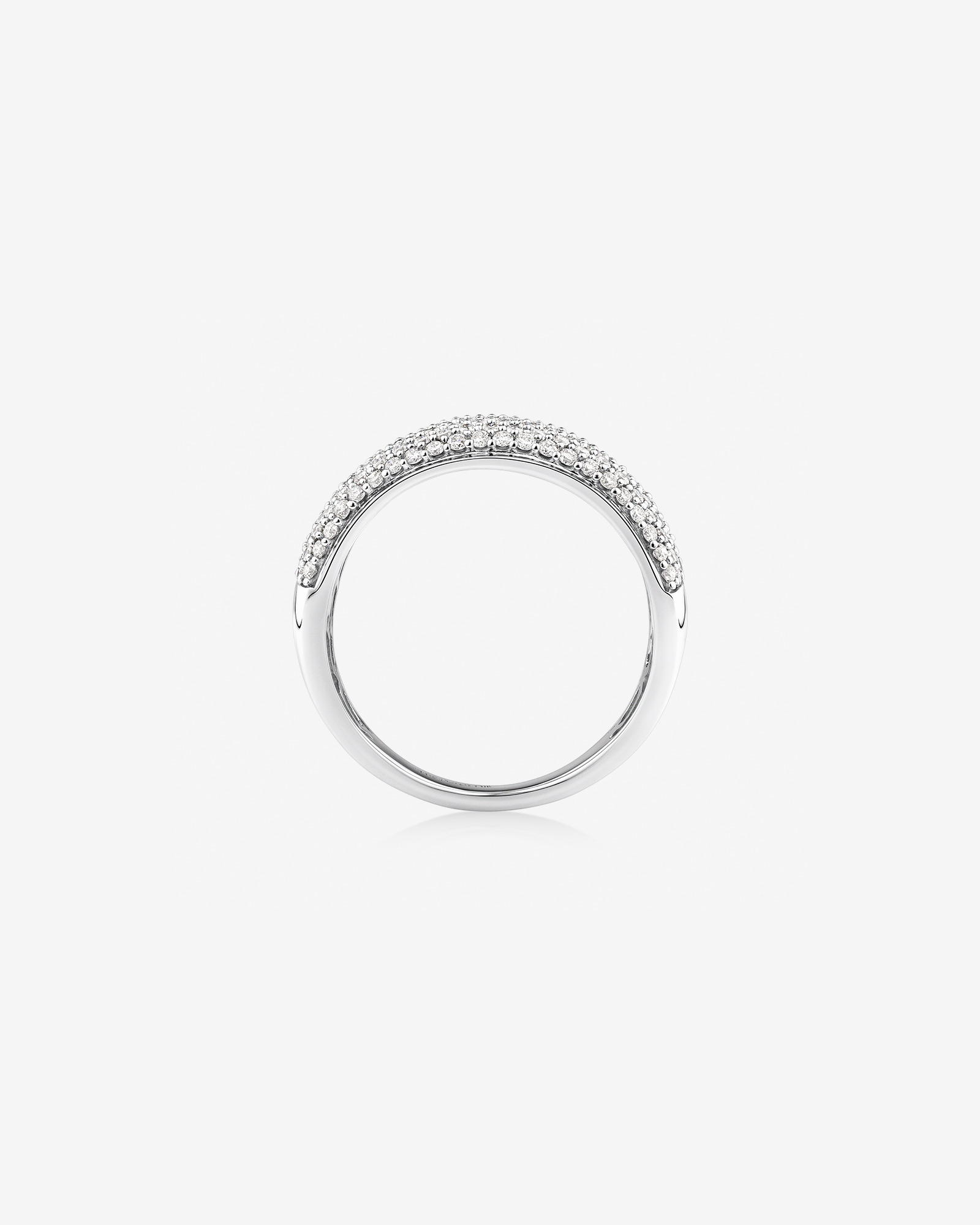 Bague en or blanc 10 K avec pavé de diamants totalisant 1,00 ct