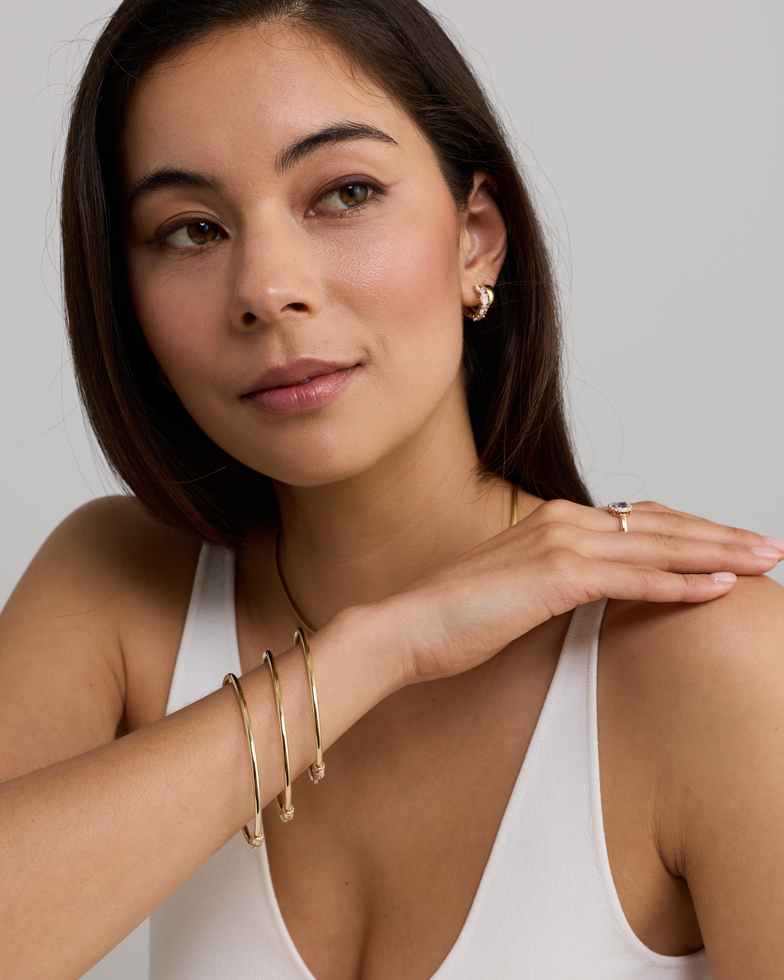 60mm Flexi Pendant Bar Bangle with 0.08 Carat TW Diamonds in 10kt Yellow Gold