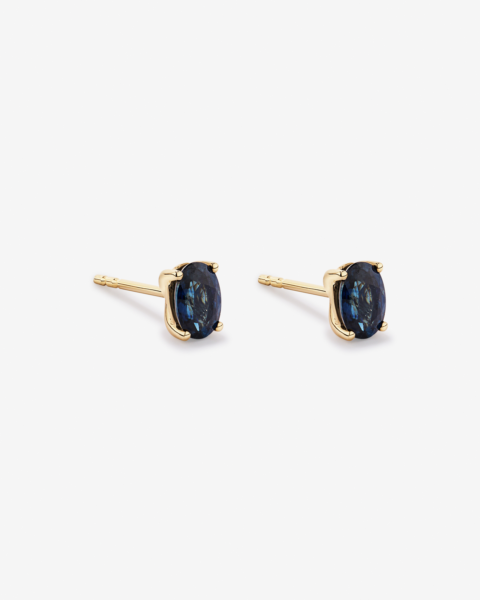 Oval Sapphire Stud Earrings in 10kt Yellow Gold