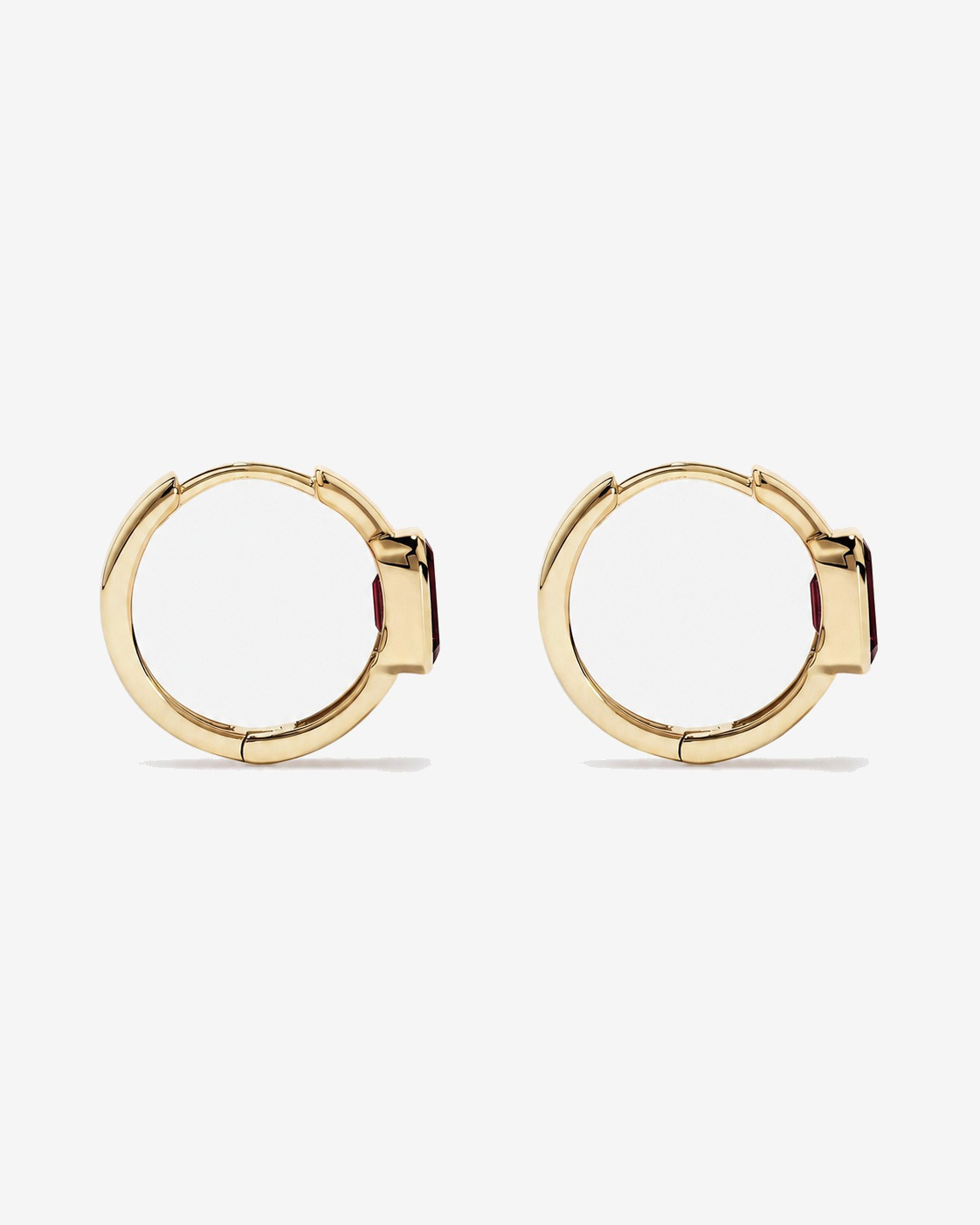 Boucles d'oreilles anneaux Grenat serties clos en or jaune 10 ct