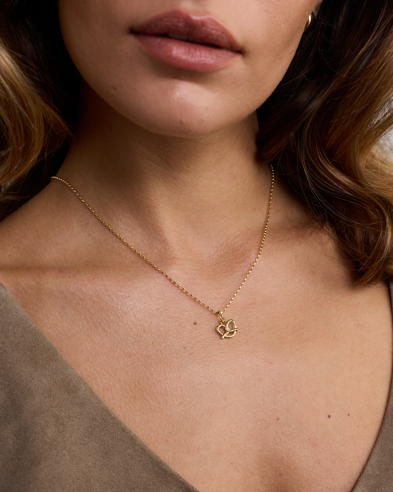 Pretzel Pendant in 18KT Yellow Gold Vermeil