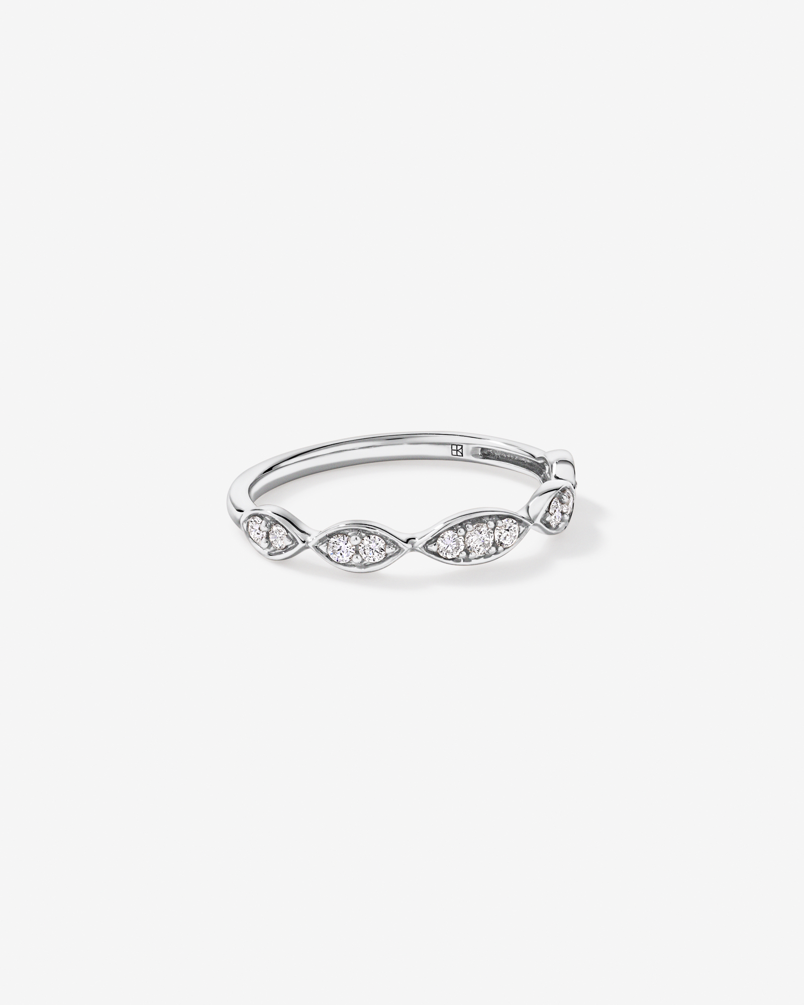 0.20TW Diamond Twist Wedding Band 14kt Gold