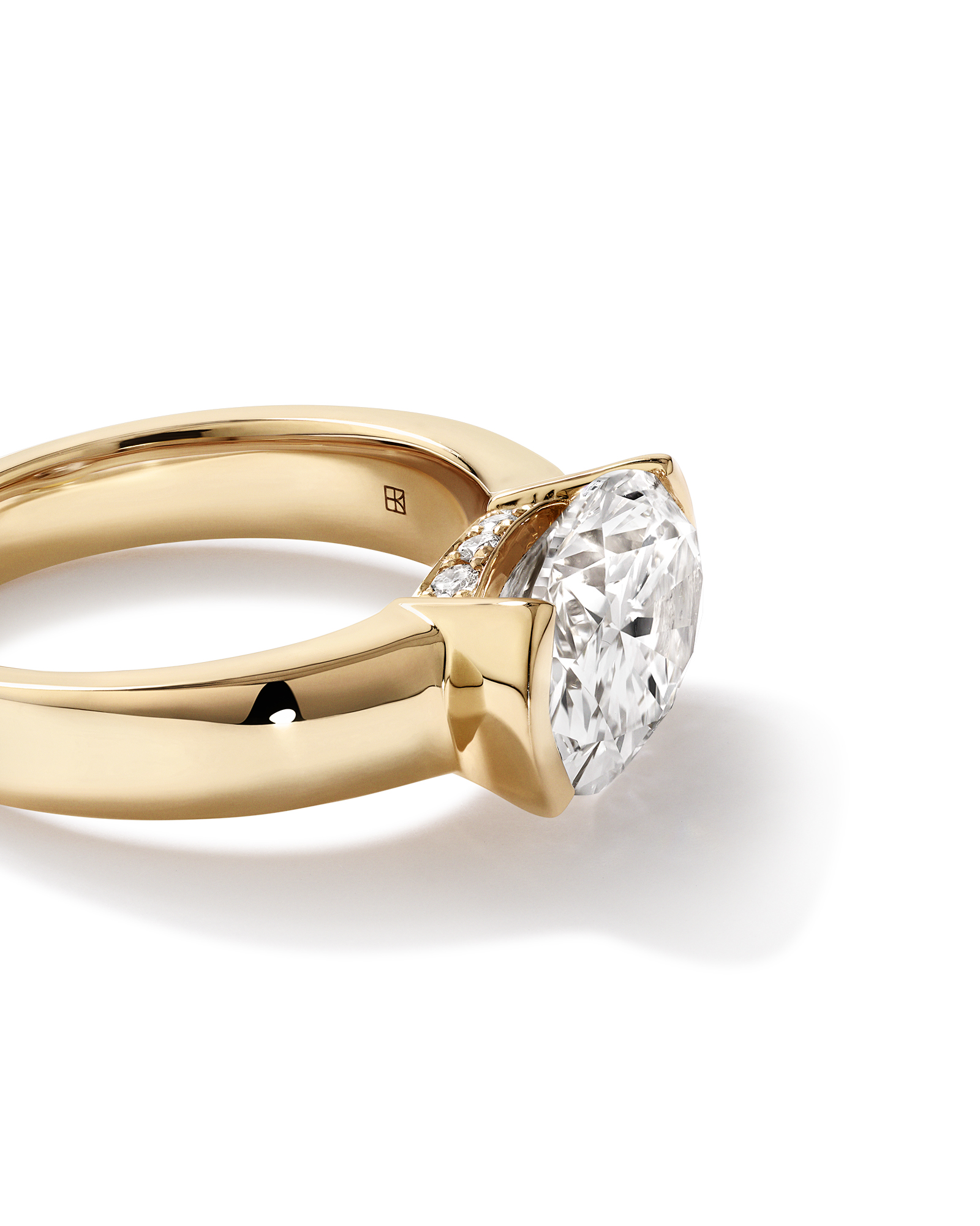 4.06 Carat TW East-West Oval Cut Laboratory-Grown Diamond Solitaire Ring in 18kt Yellow Gold