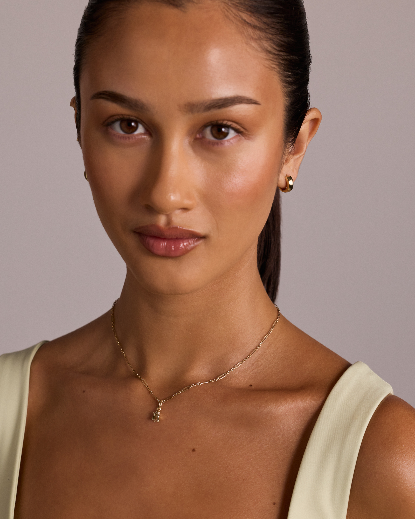 Pendentif Fantôme avec Accent de Diamant en Or Jaune 10 Carats