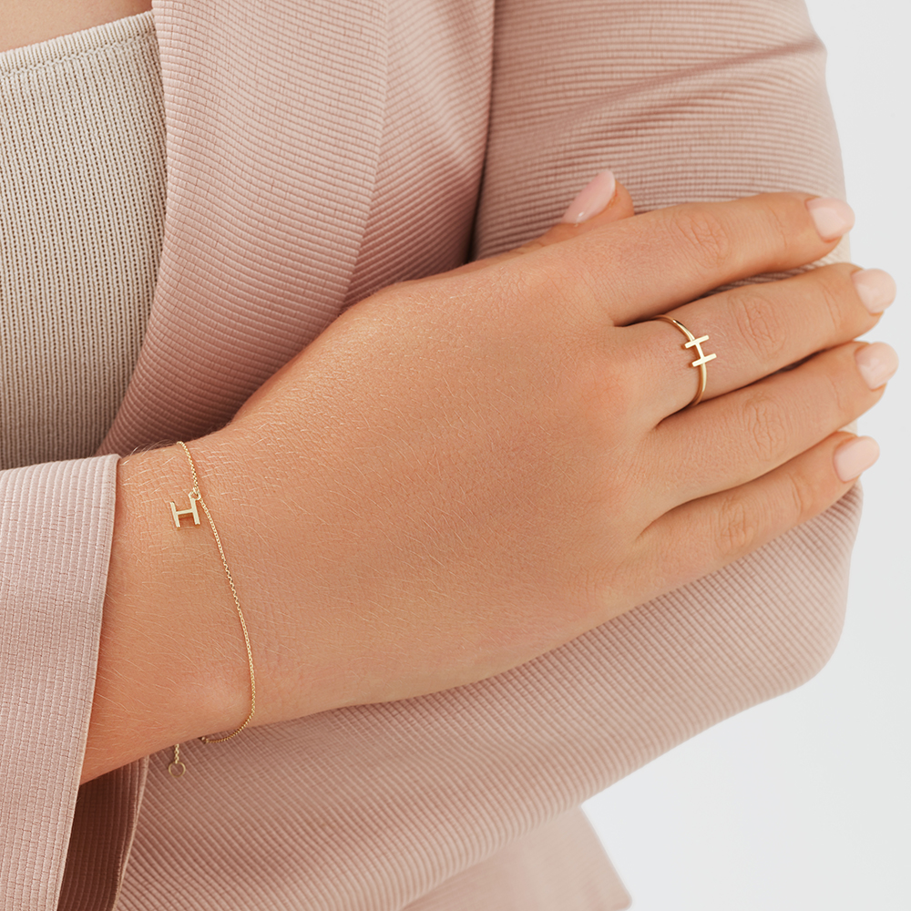 19cm (7.5") H Initial Bracelet in 10kt Yellow Gold