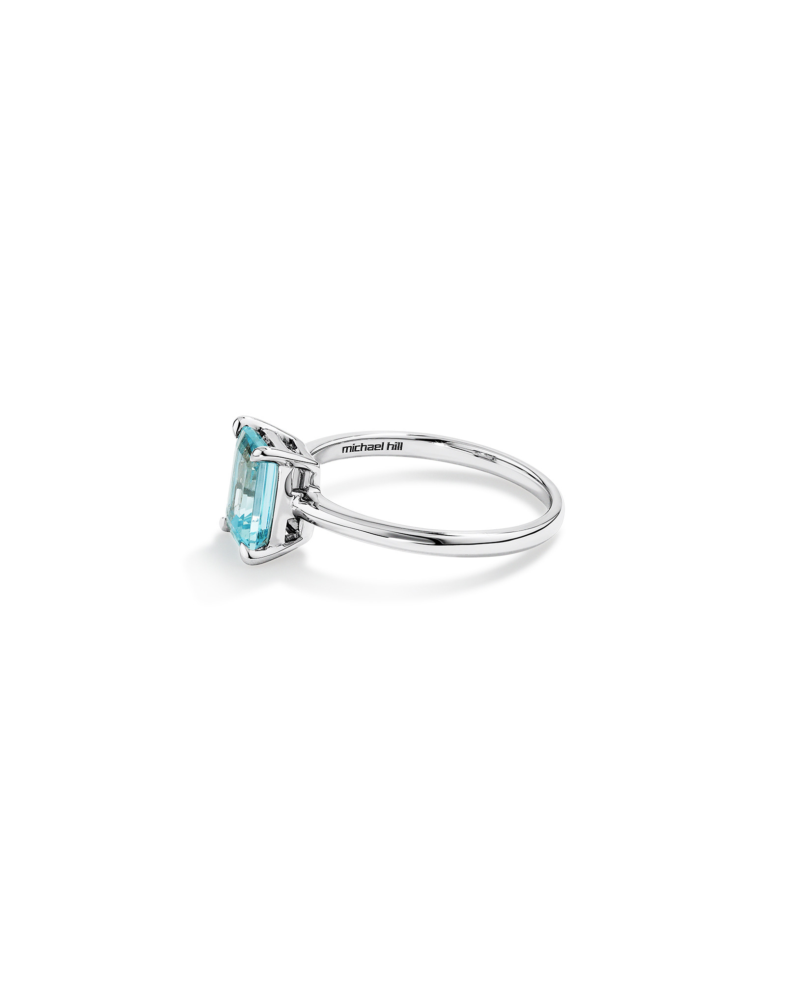 Ring with Aquamarine in 10kt White Gold