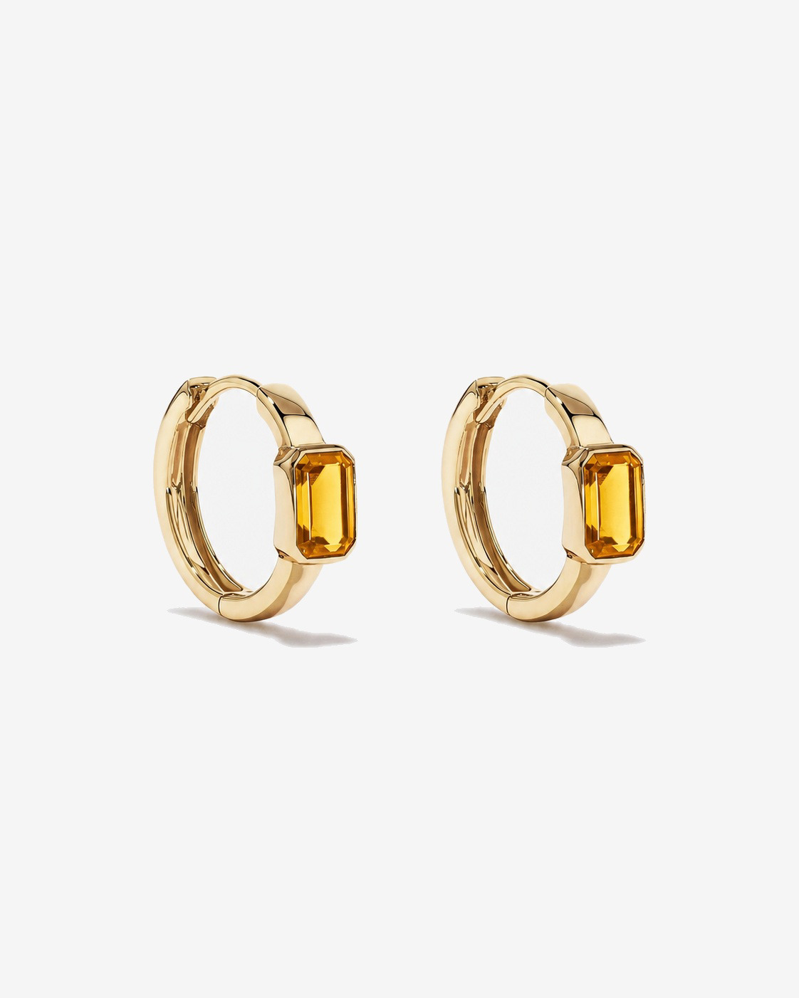 Créoles huggies en or jaune 10 carats avec citrine sertie clos