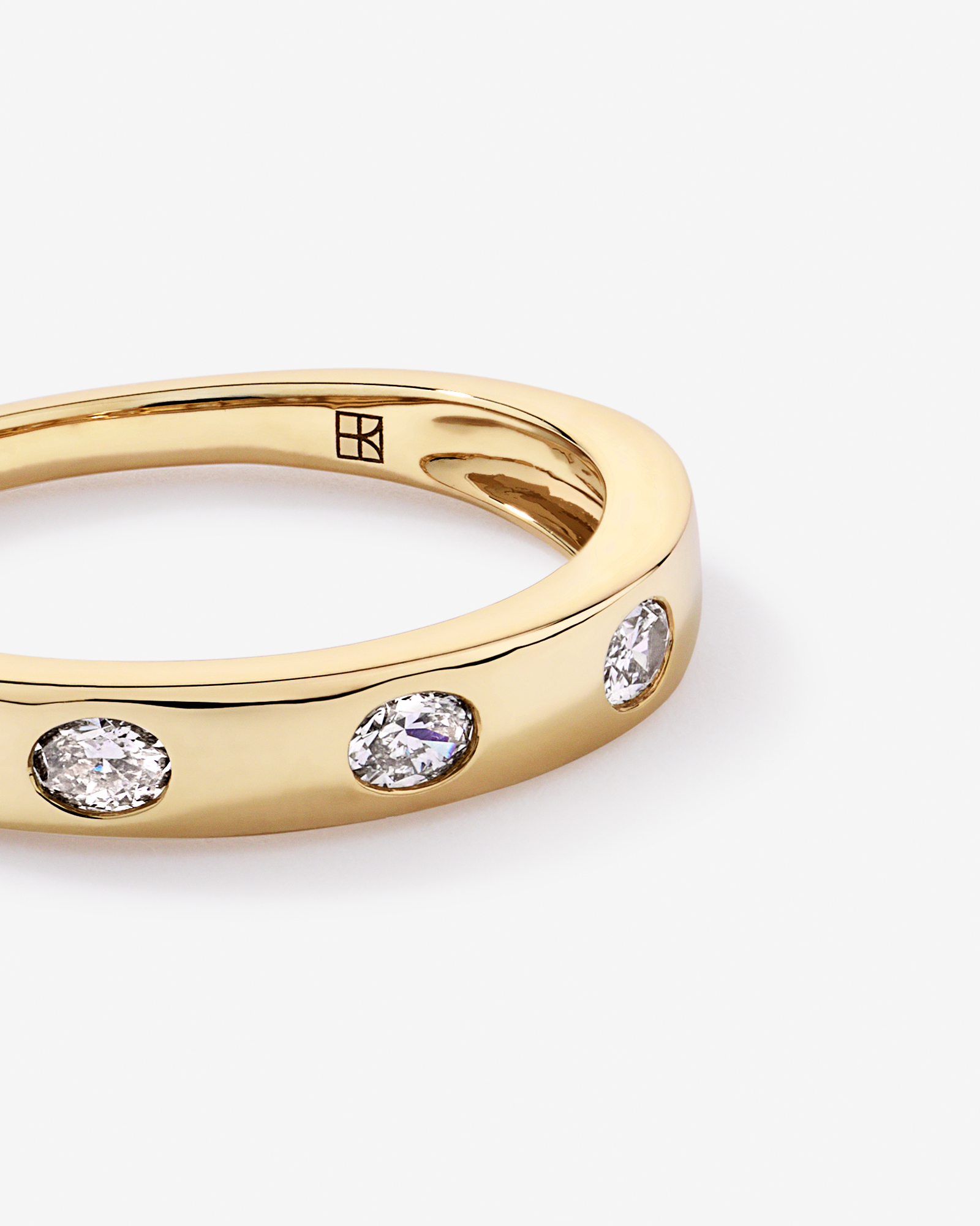 0.22TW Oval Laboratory-Grown Diamond Wedding Band 14kt Yellow Gold