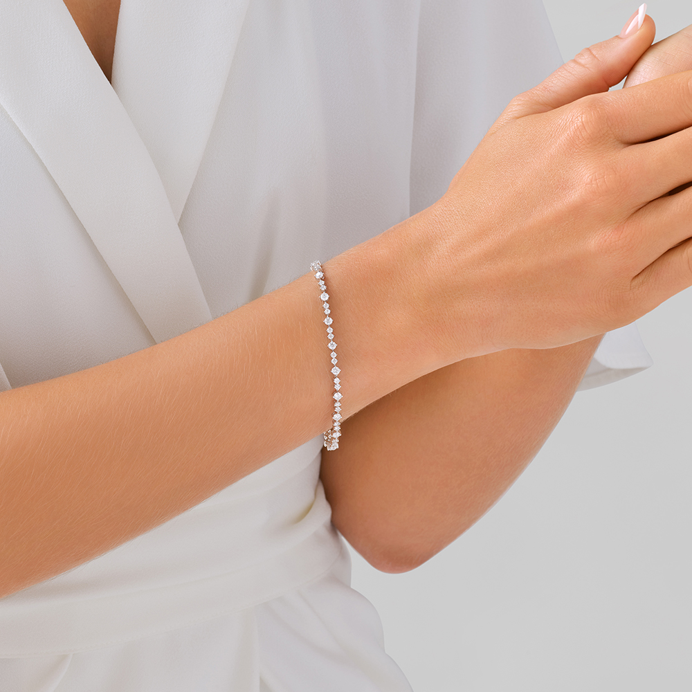 Bracelet de tennis en diamants de 2,79 carats TW en or blanc 14 ct