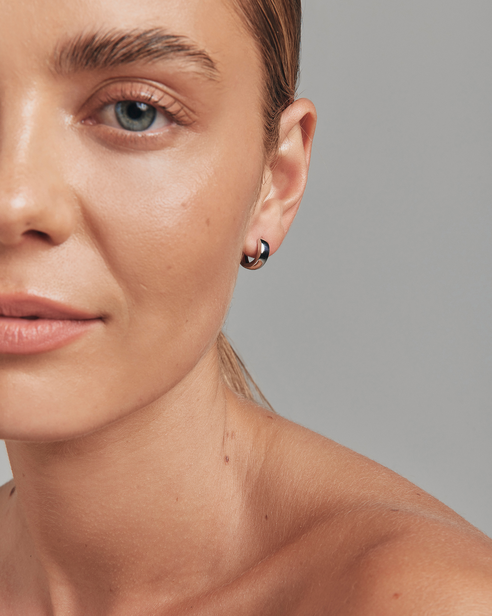 10mm Huggie Earrings 10kt Yellow Gold