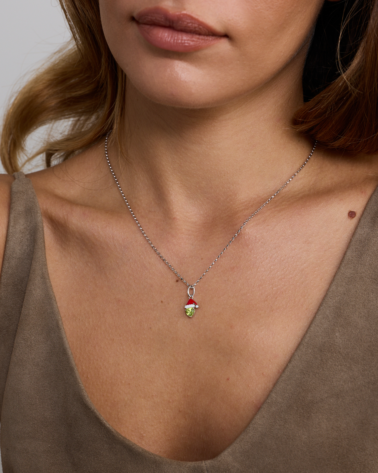 Pendentif de Noël avec péridot et émail en argent sterling