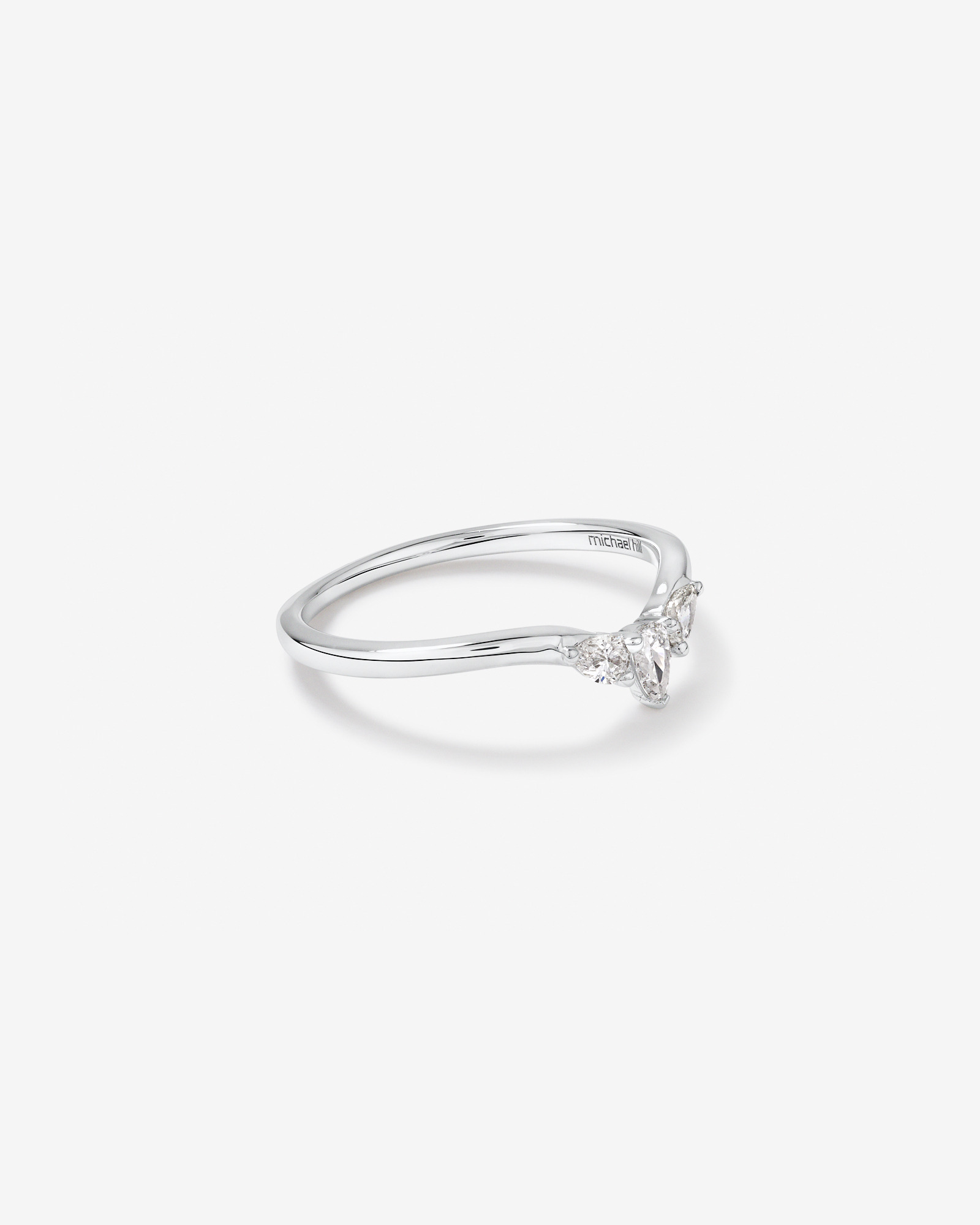 Bague de mariage courbée en diamant de 0,25 carat TW en forme de poire en or blanc 14 carats