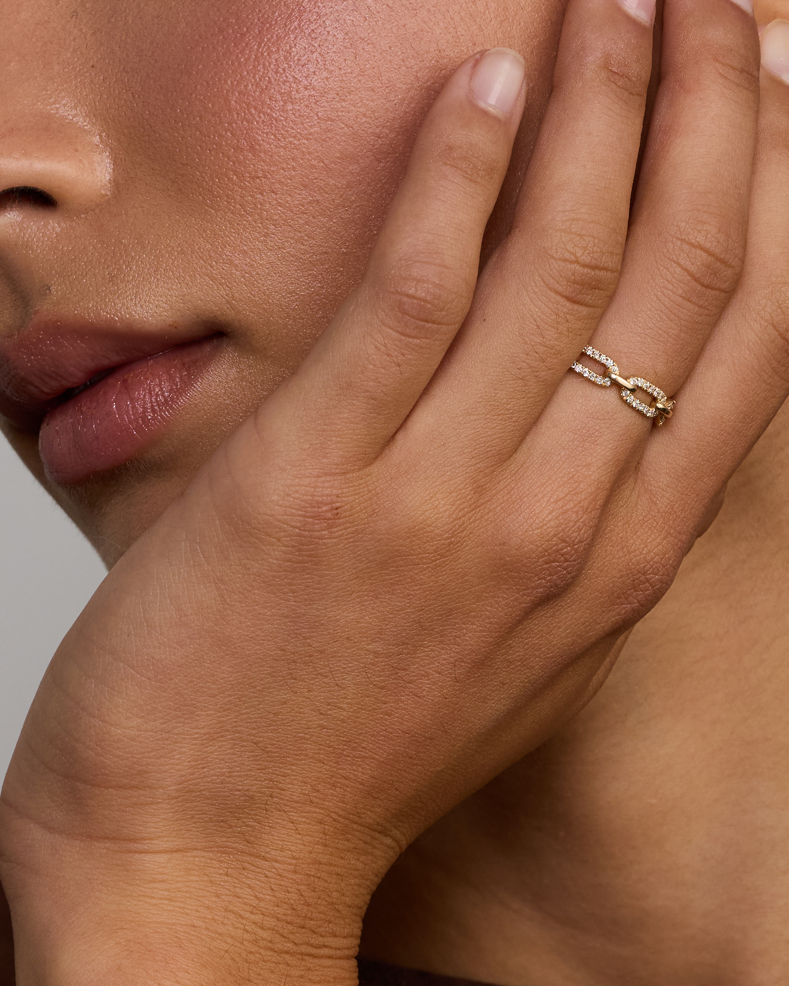 0.20 Carat TW Diamond Paperclip Ring 10kt Yellow Gold