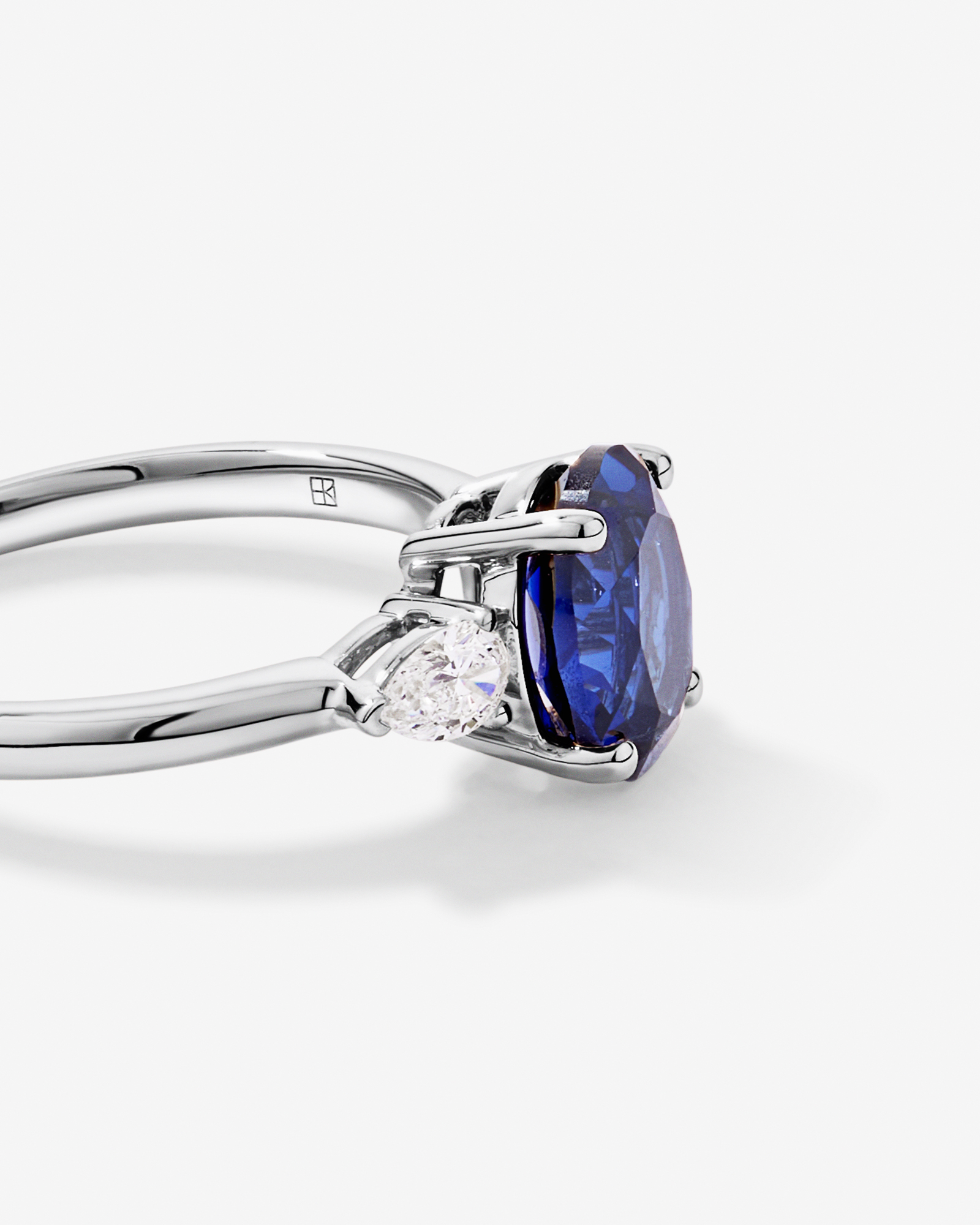 Created Sapphire and 0.27 Carat TW Laboratory-Grown Diamond Ring 10kt Gold