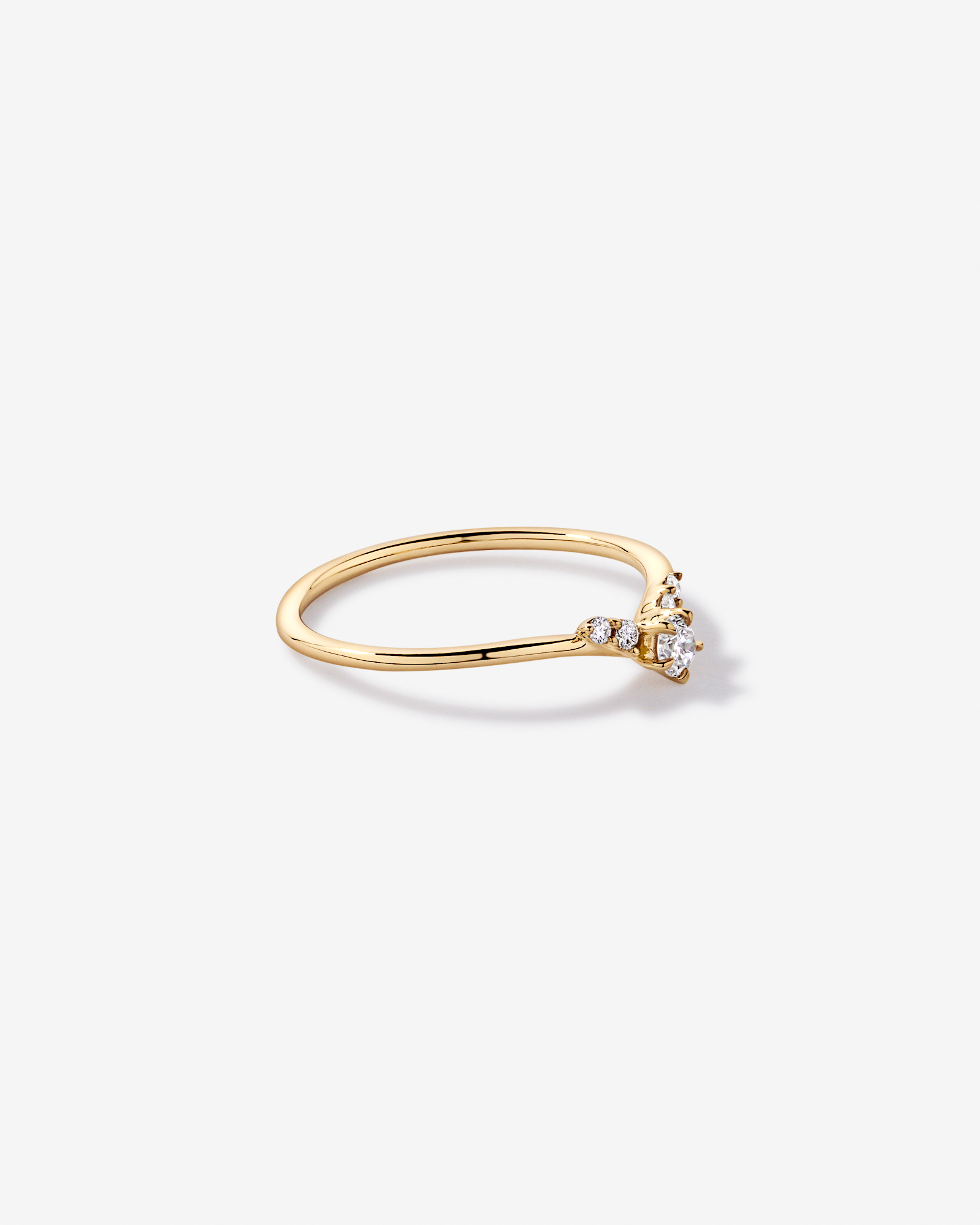0.15 Carat TW Round Brilliant Laboratory-Grown Diamond Chevron Promise Ring 10kt Gold