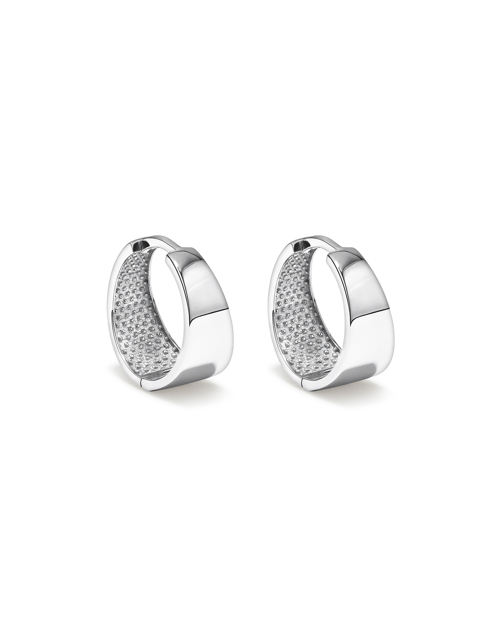 Boucles d'oreilles huggie en forme de effilé en argent sterling
