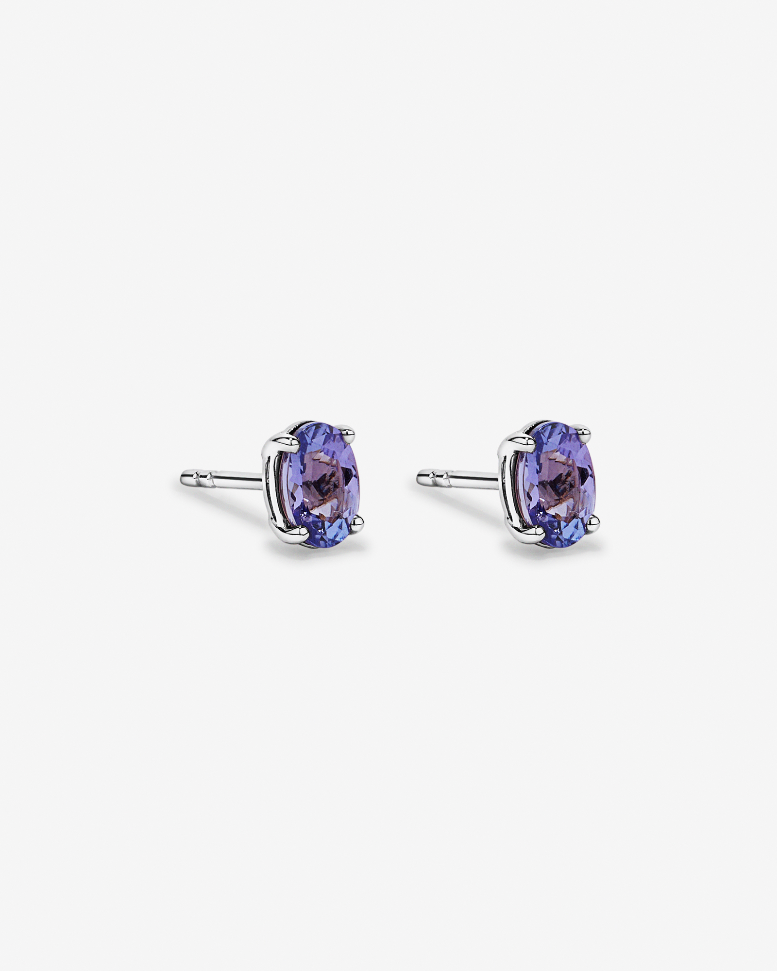 Tanzanite Solitaire Stud Earrings in 10kt Gold