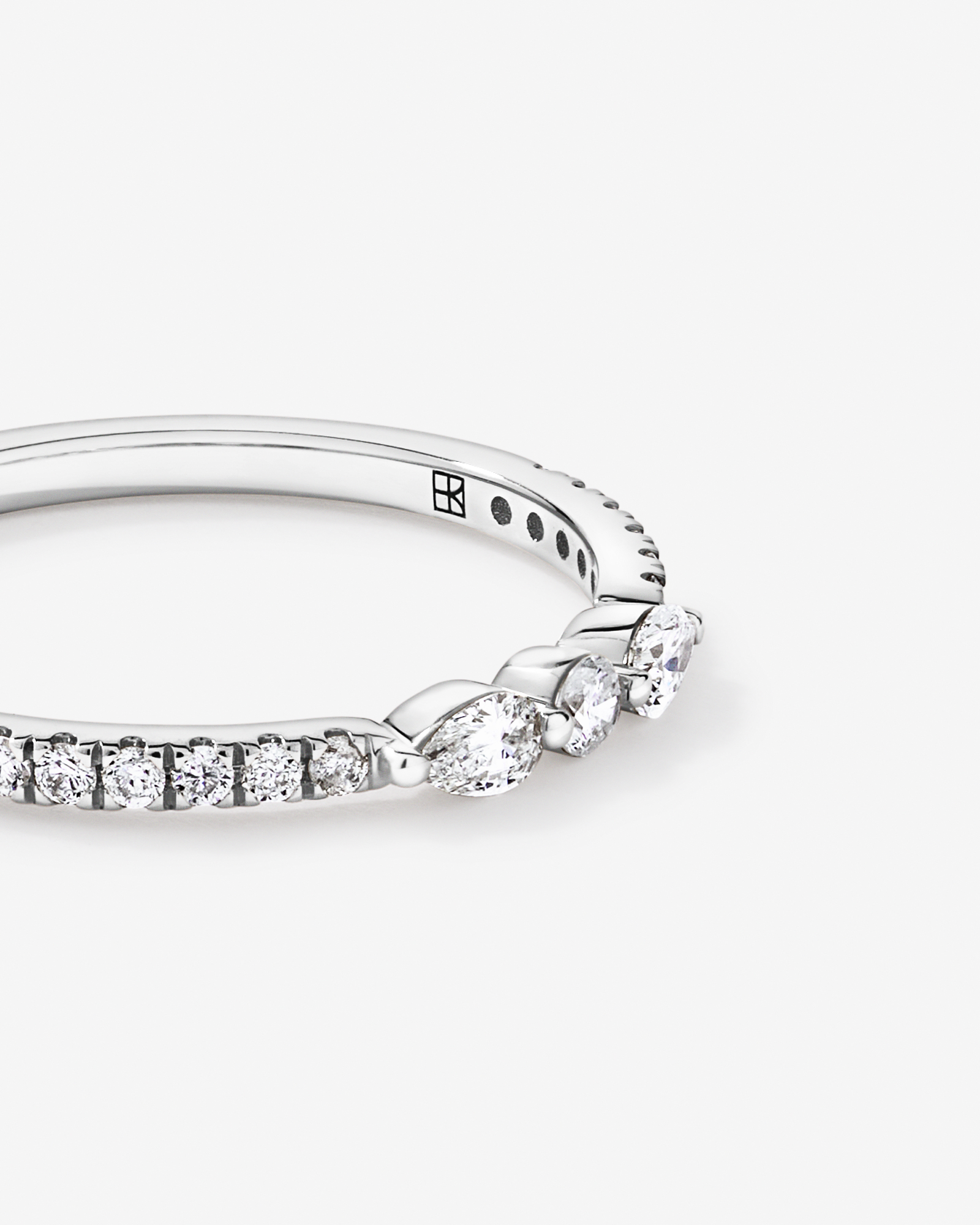 0.23TW Pear and Round Brilliant Diamond Wedding Ring 14kt Gold
