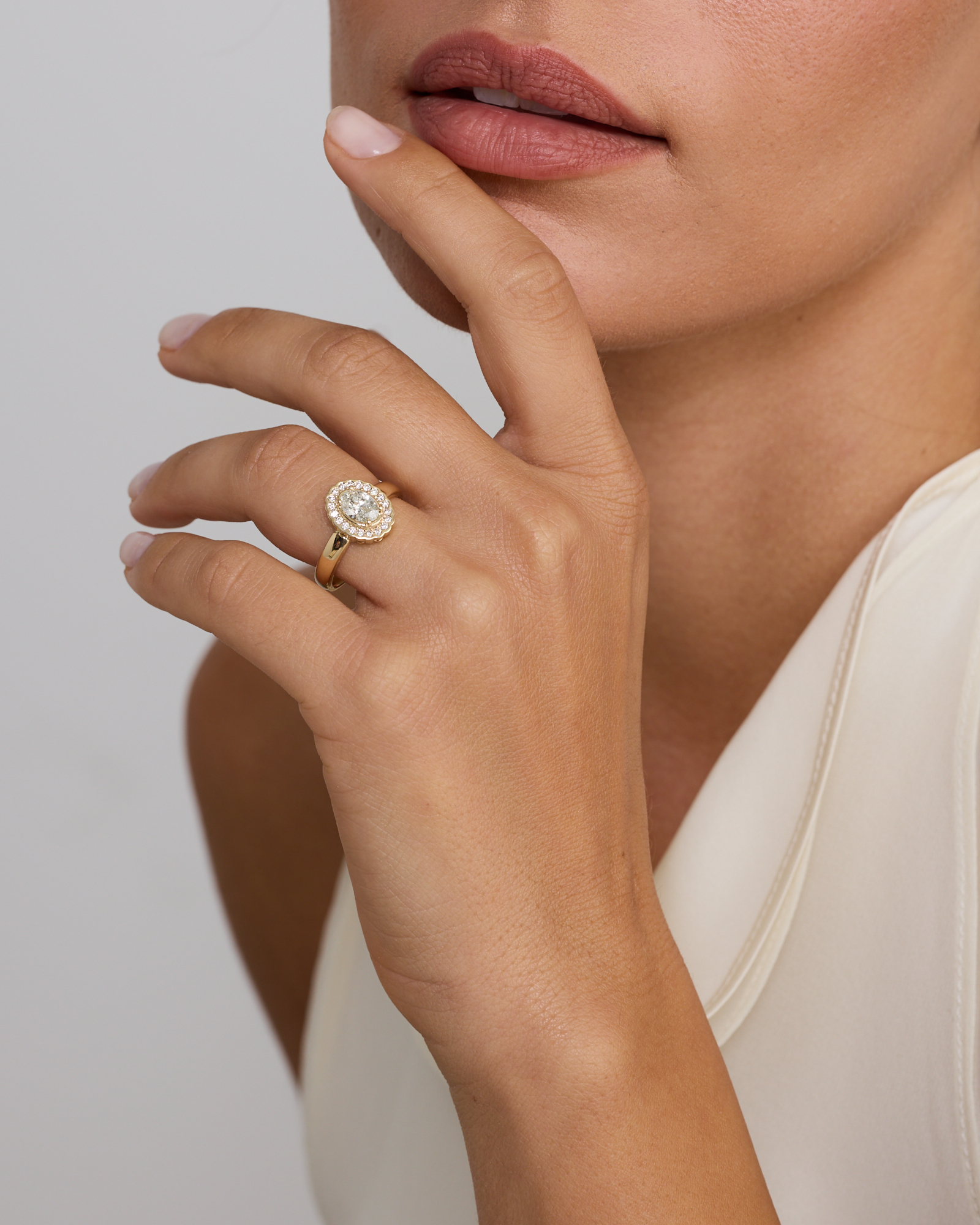 Carat TW Oval Diamond Floral Halo Ring 14kt Yellow Gold